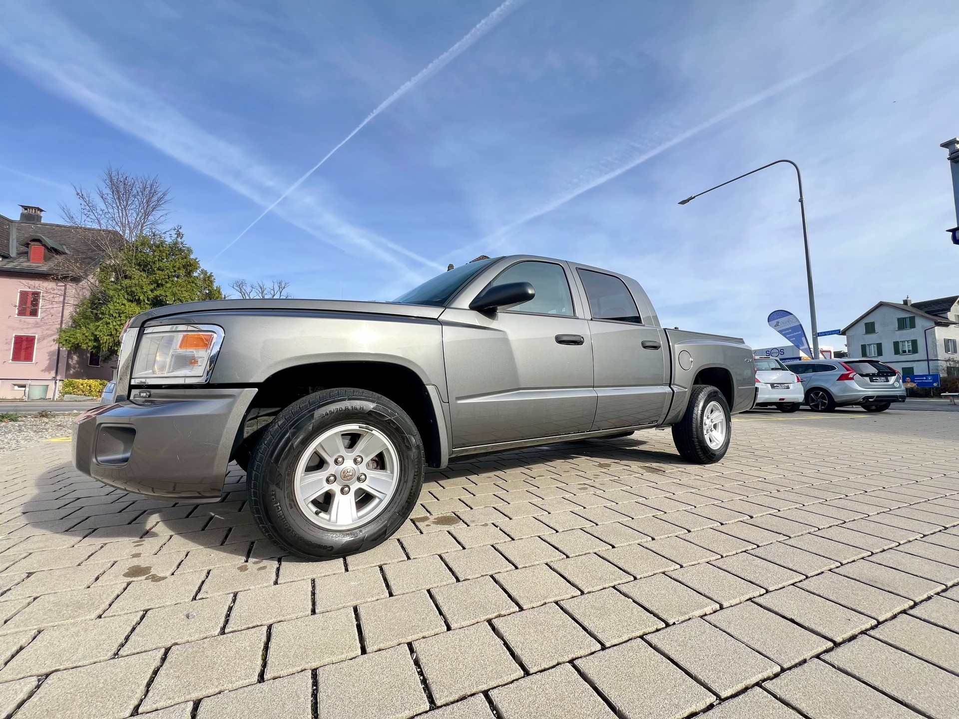 DODGE Dakota-image-1