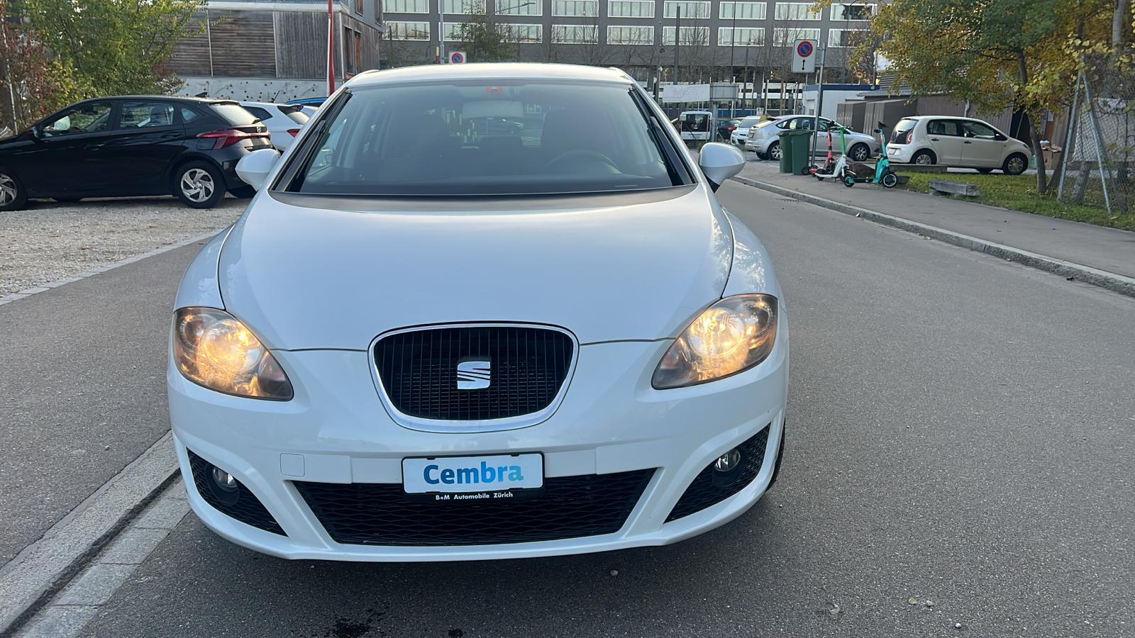SEAT Leon 1.6 TDI COPA Reference-image-1