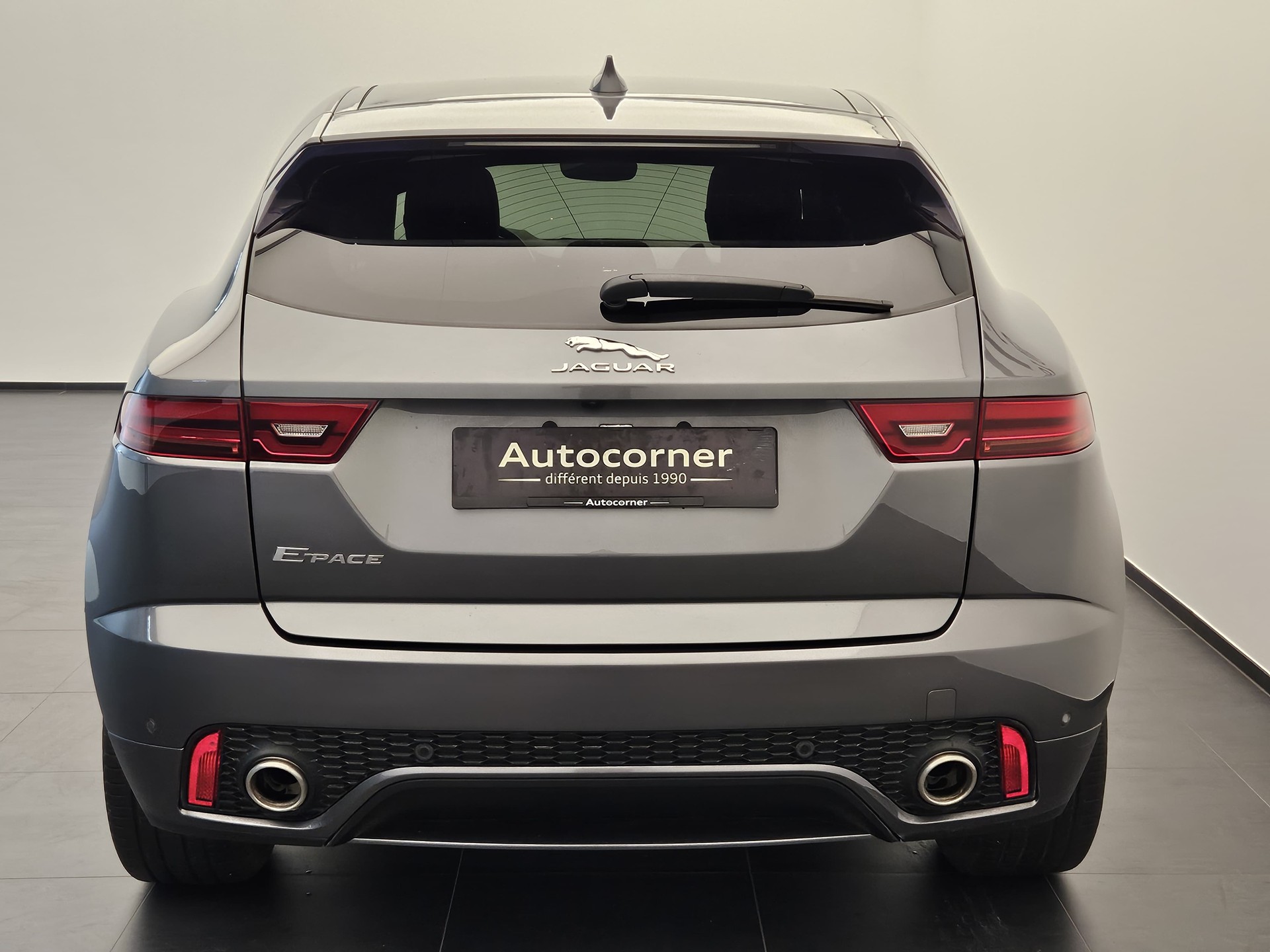 JAGUAR E-Pace 2.0d D240 R-Dynamic HSE AWD Automatik-image-7