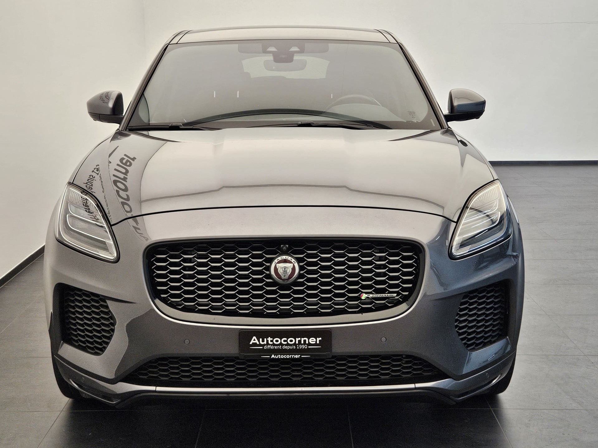 JAGUAR E-Pace 2.0d D240 R-Dynamic HSE AWD Automatik-image-3