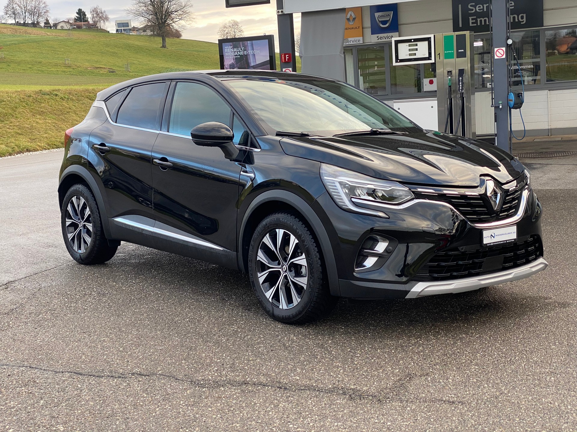 RENAULT Captur 1.3 TCe Techno EDC-image-2
