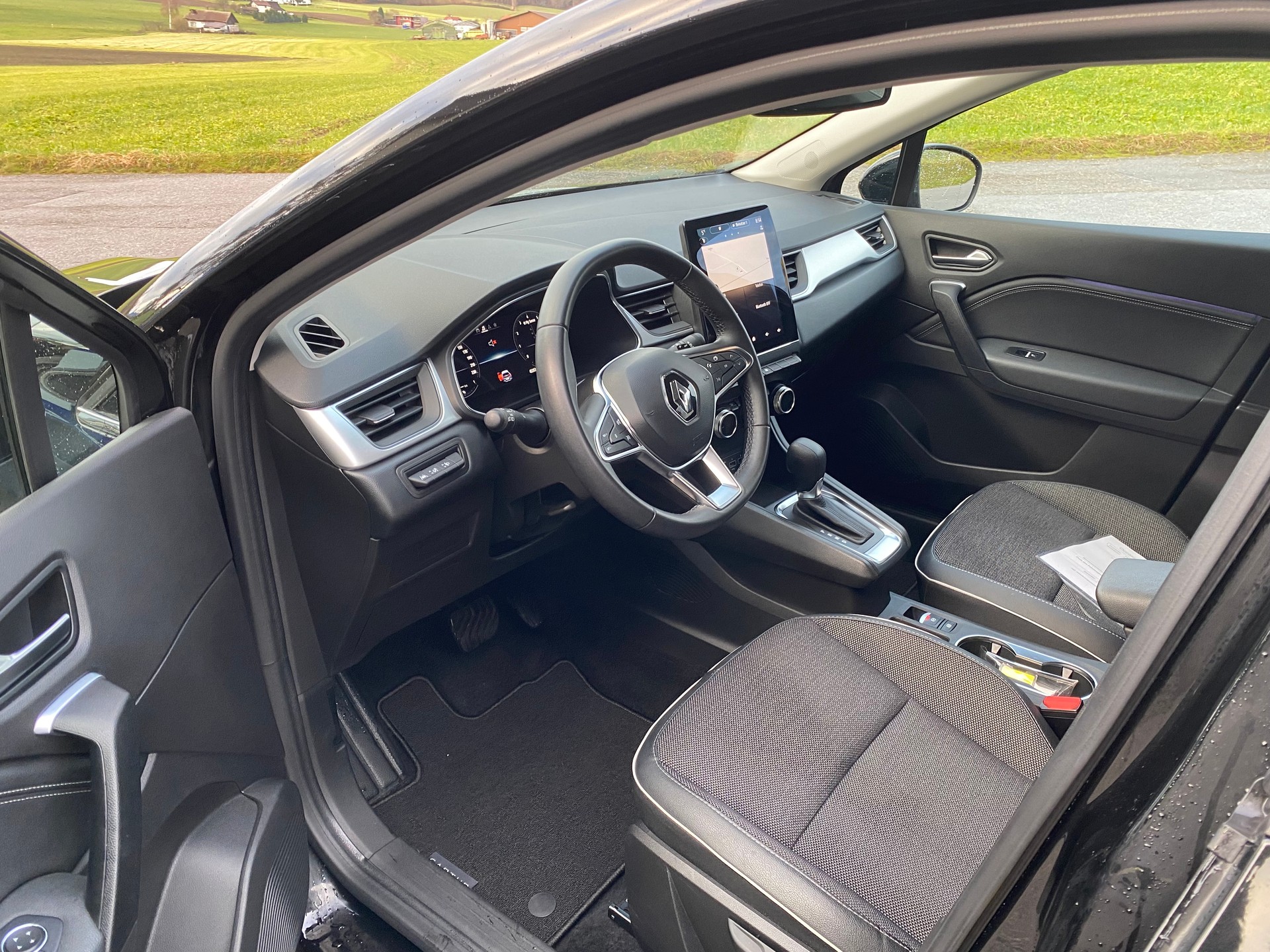 RENAULT Captur 1.3 TCe Techno EDC-image-6