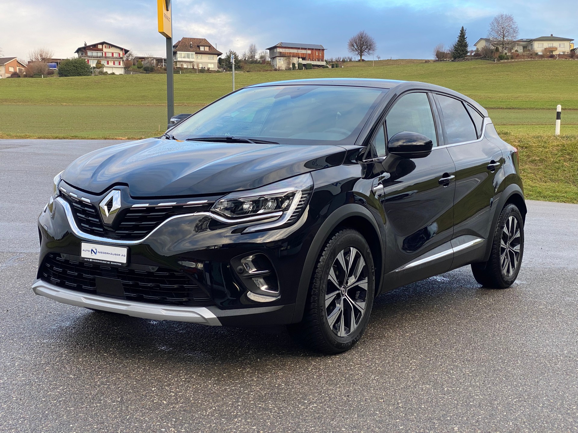 RENAULT Captur 1.3 TCe Techno EDC