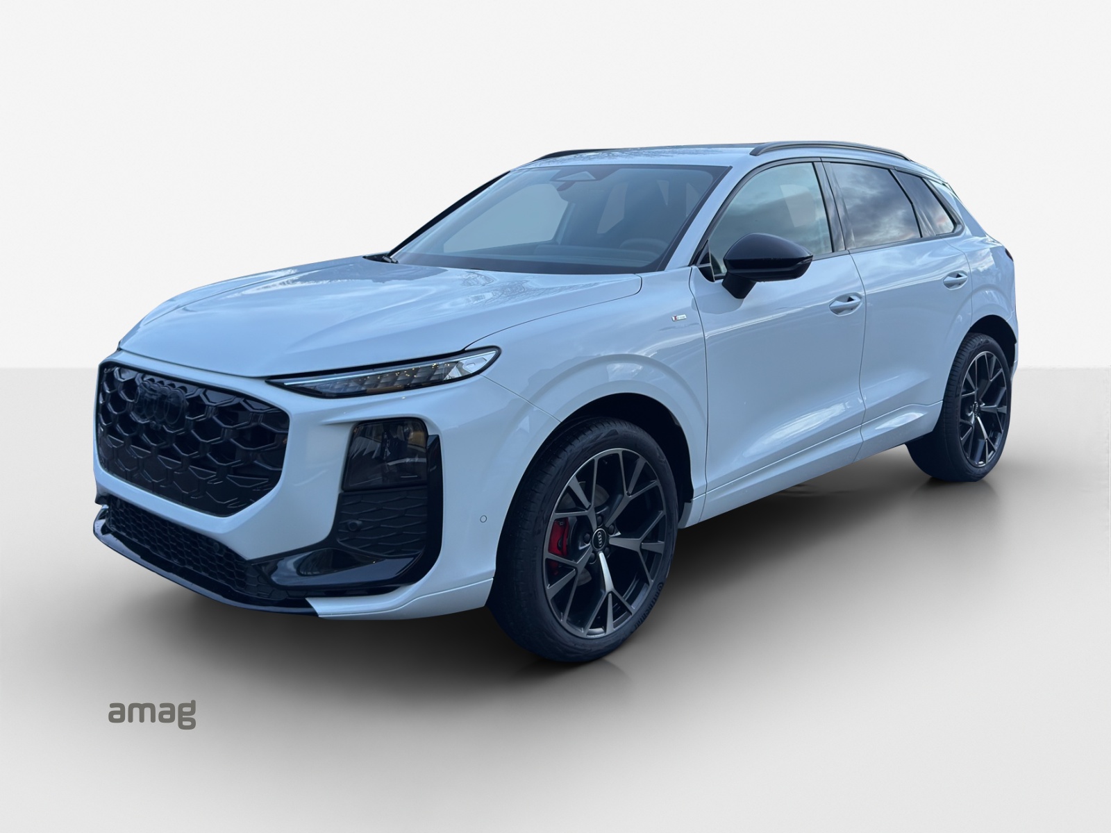 AUDI Q3 SUV 110 kW TFSI S tronic-image-0