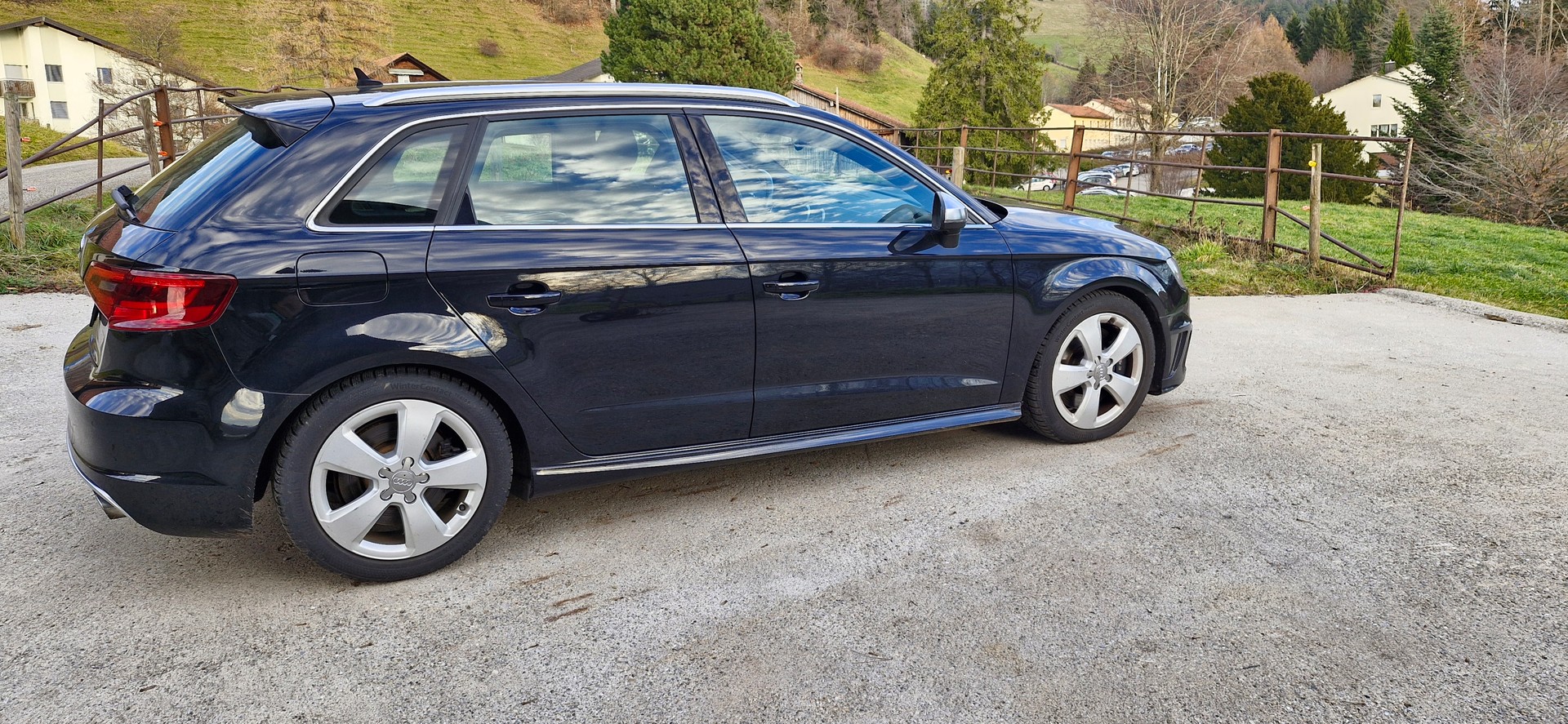 AUDI S3 Sportback 2.0 TFSI quattro S-tronic-image-8