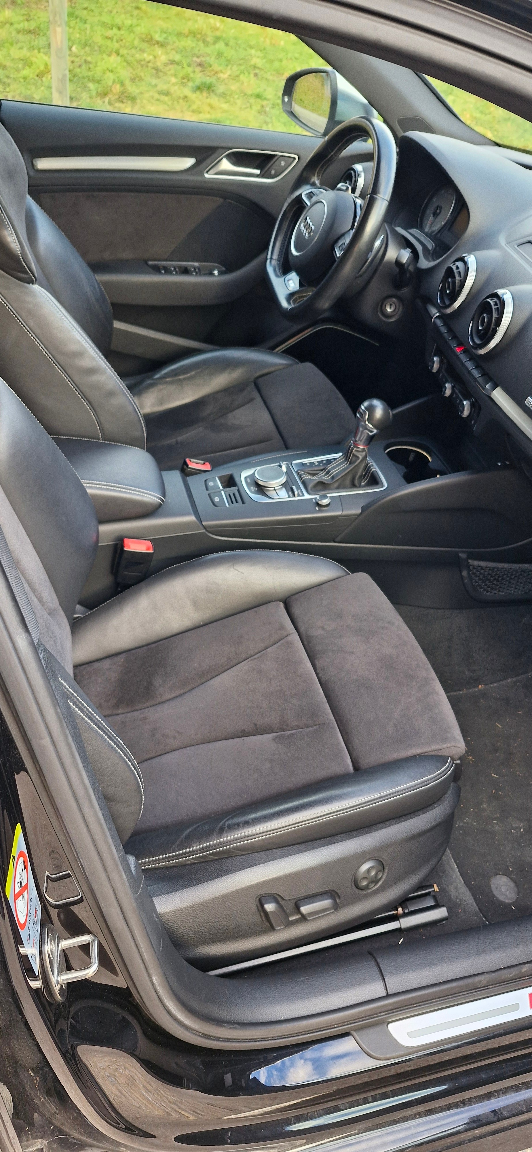 AUDI S3 Sportback 2.0 TFSI quattro S-tronic-image-5