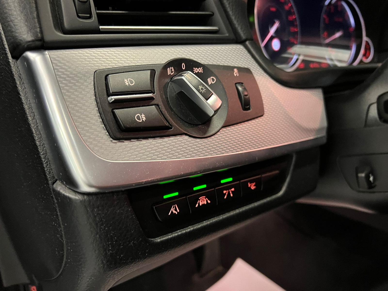 BMW 535i Touring xDrive Modern Line Steptronic-image-8