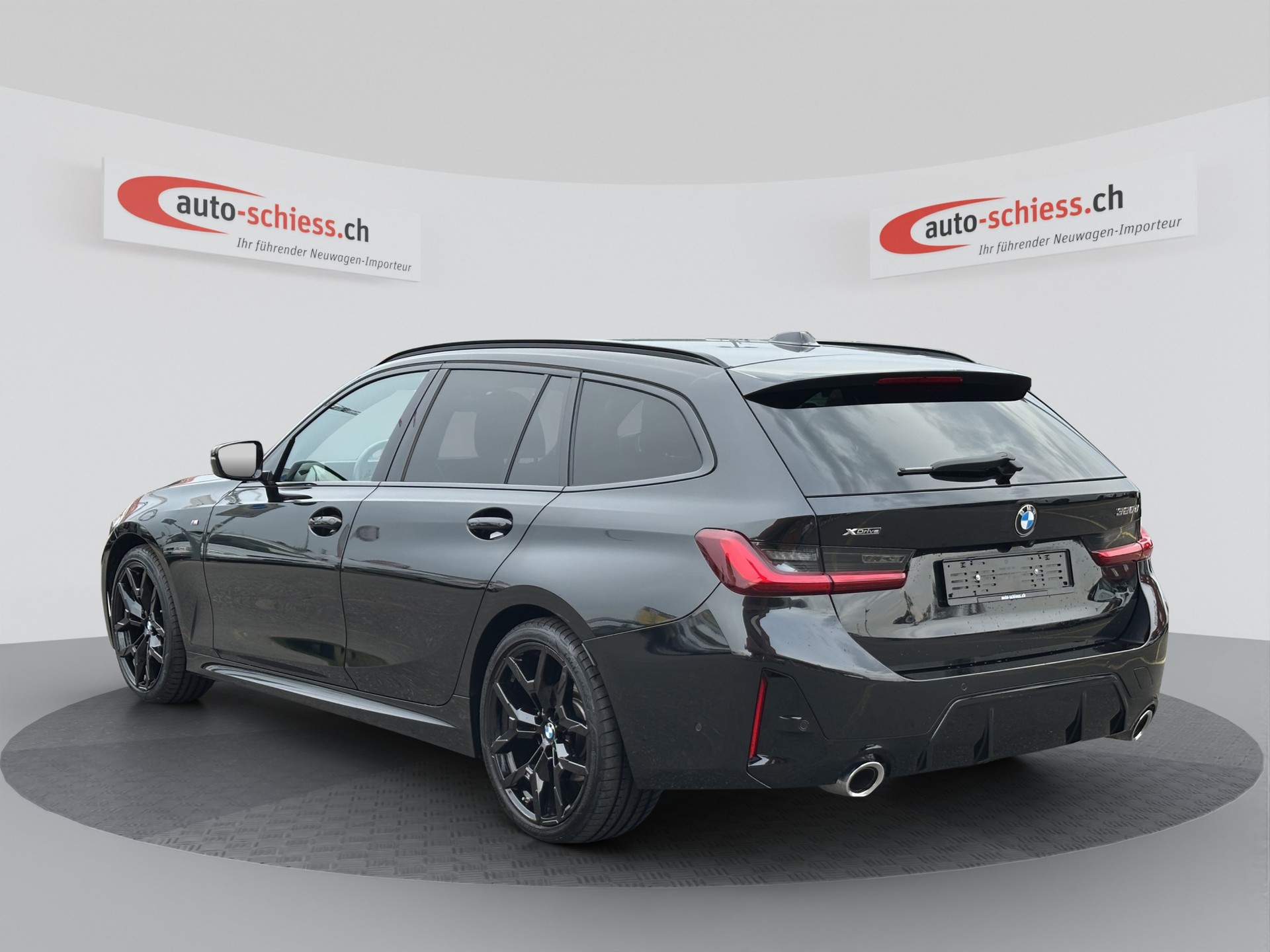 BMW 320d xDrive 48V Touring M Sport Steptronic-image-2