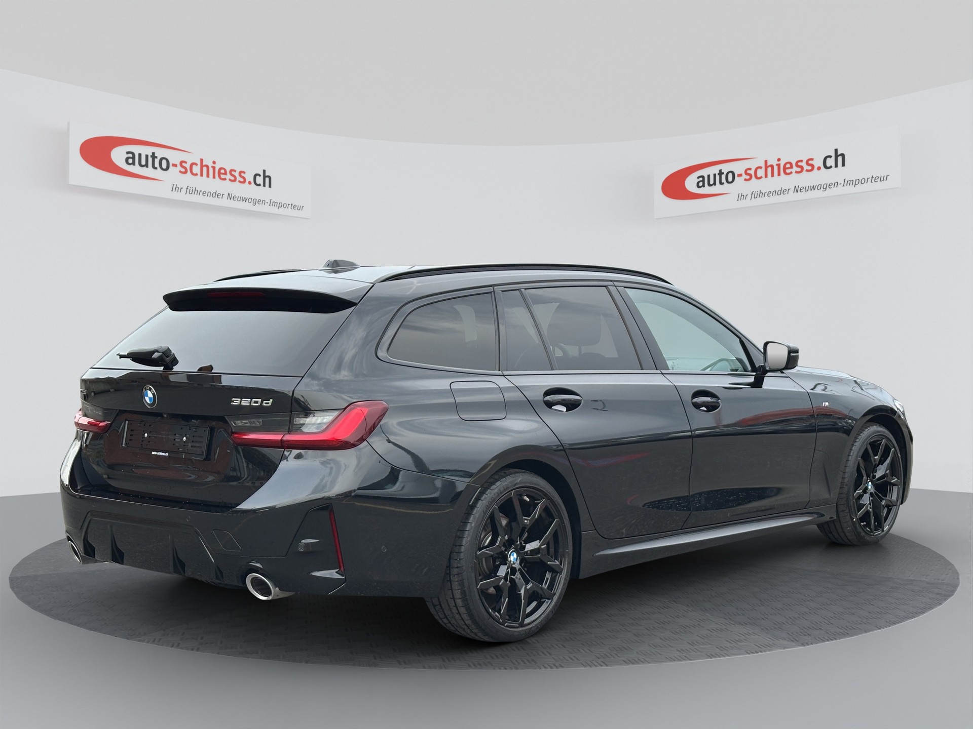 BMW 320d xDrive 48V Touring M Sport Steptronic-image-4