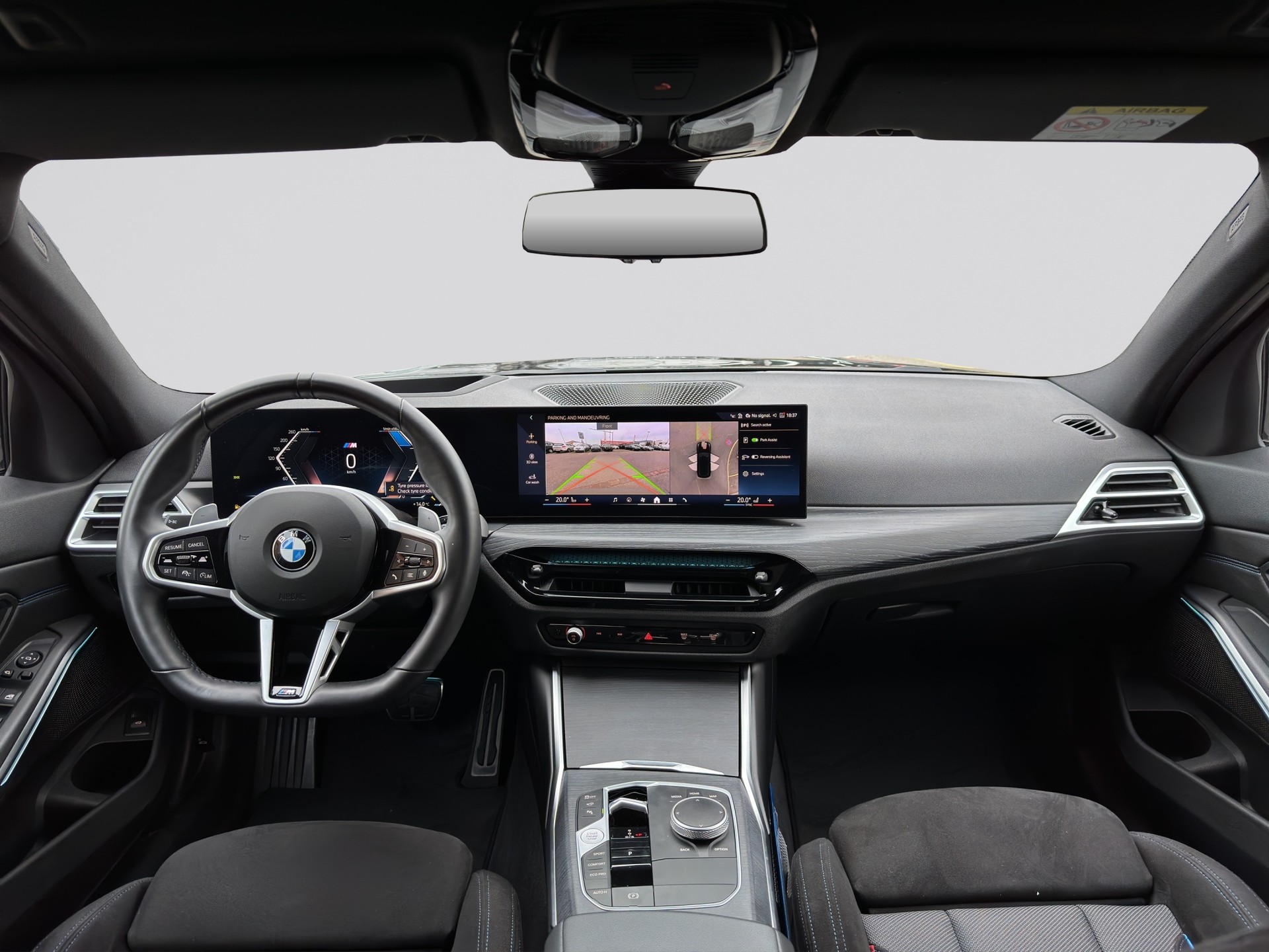 BMW 320d xDrive 48V Touring M Sport Steptronic-image-15