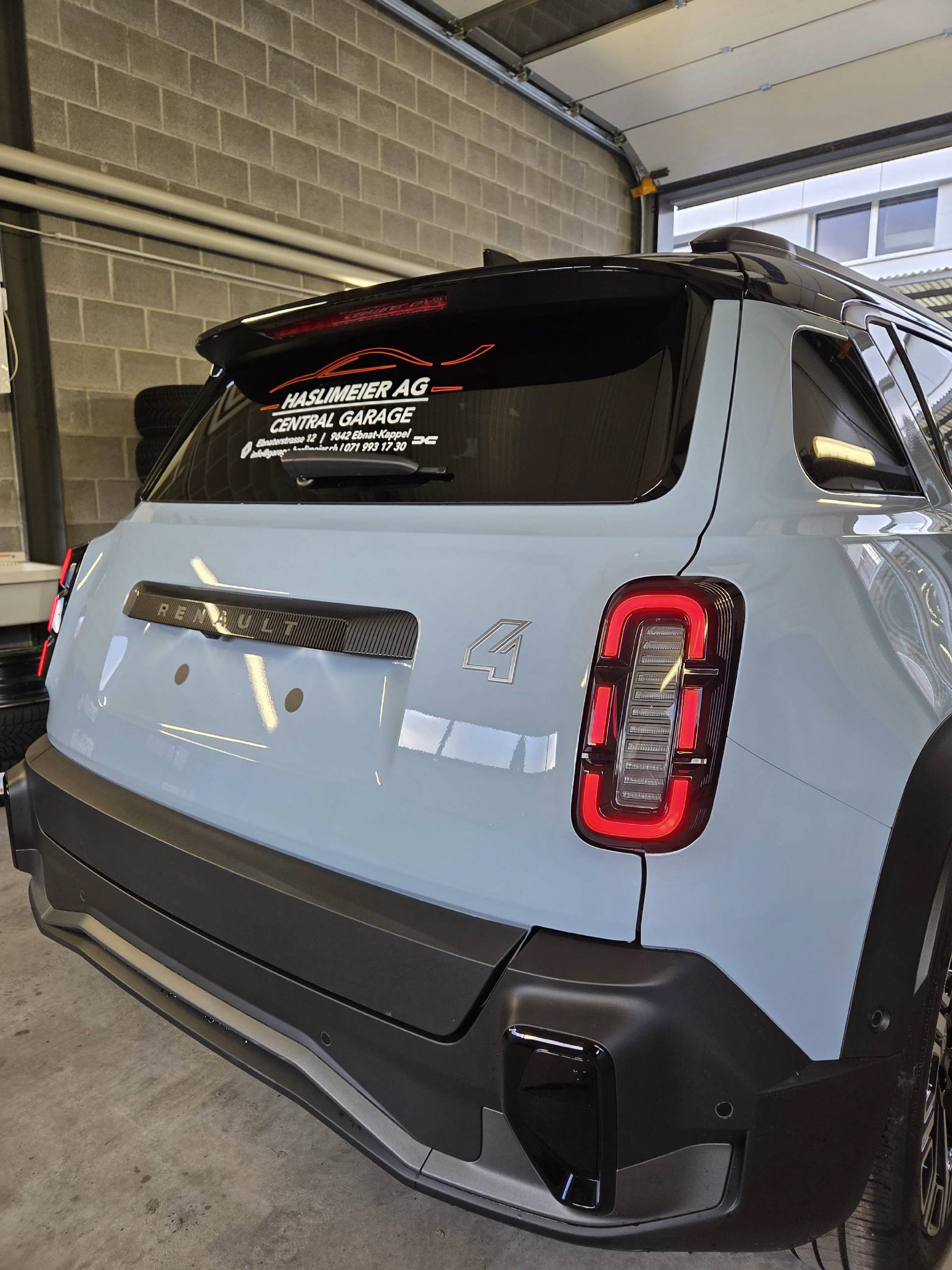 RENAULT R4 E-Tech Comfort Range iconic-image-14