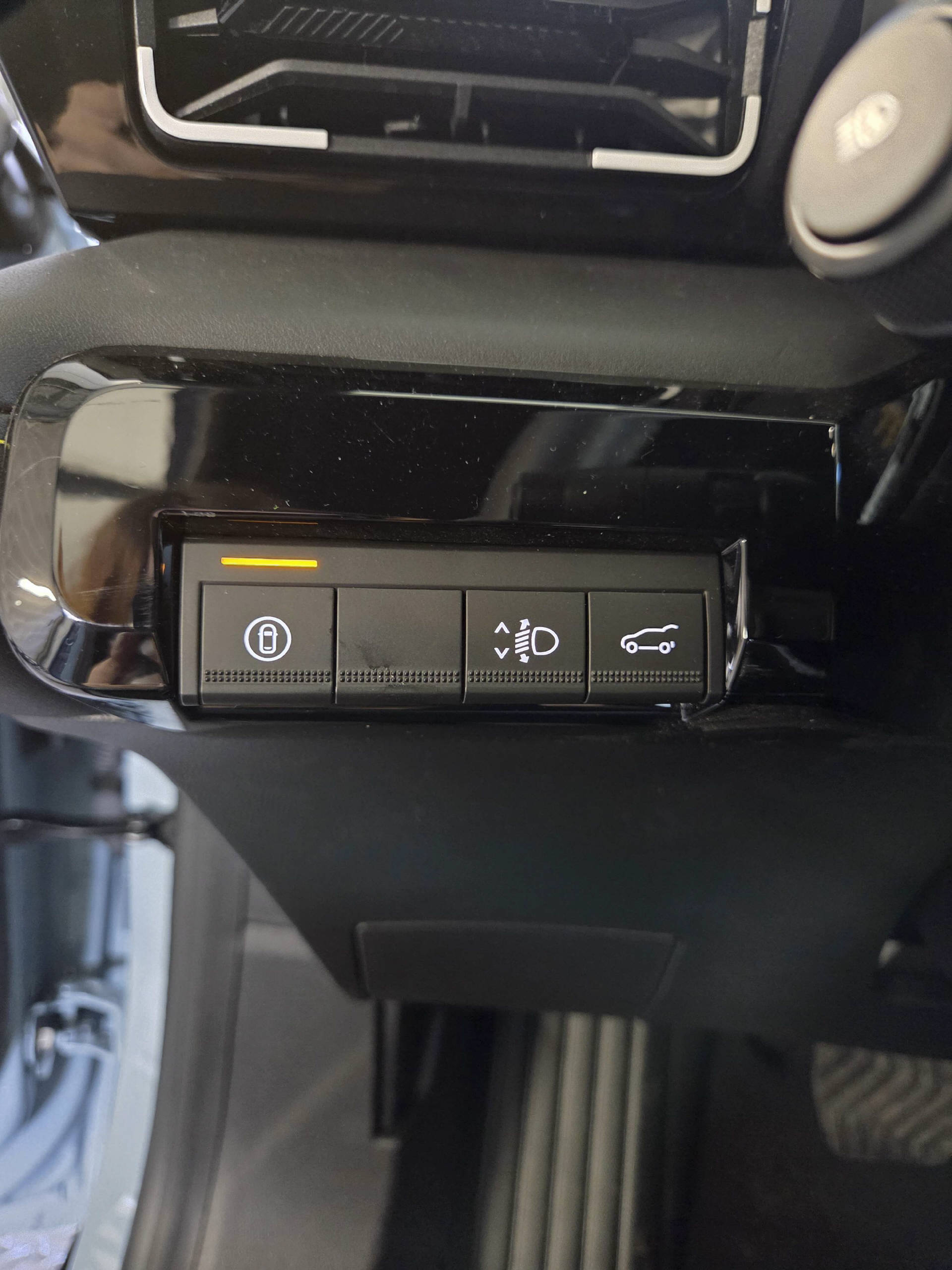 RENAULT R4 E-Tech Comfort Range iconic-image-11
