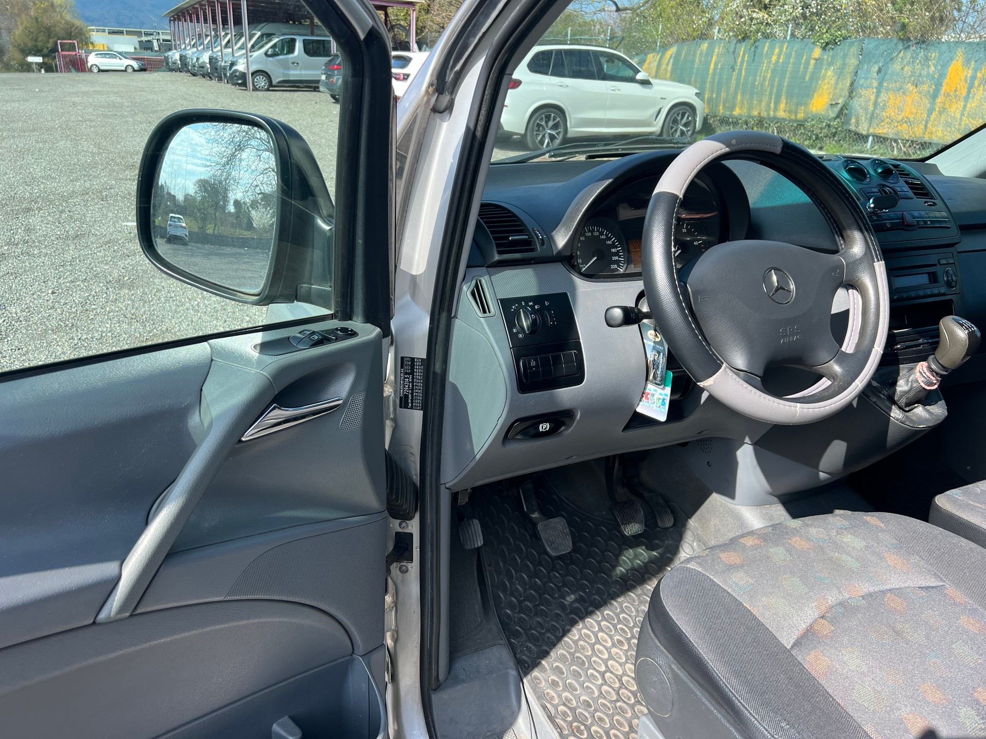 MERCEDES-BENZ Vito 111 CDI 9 places-image-8