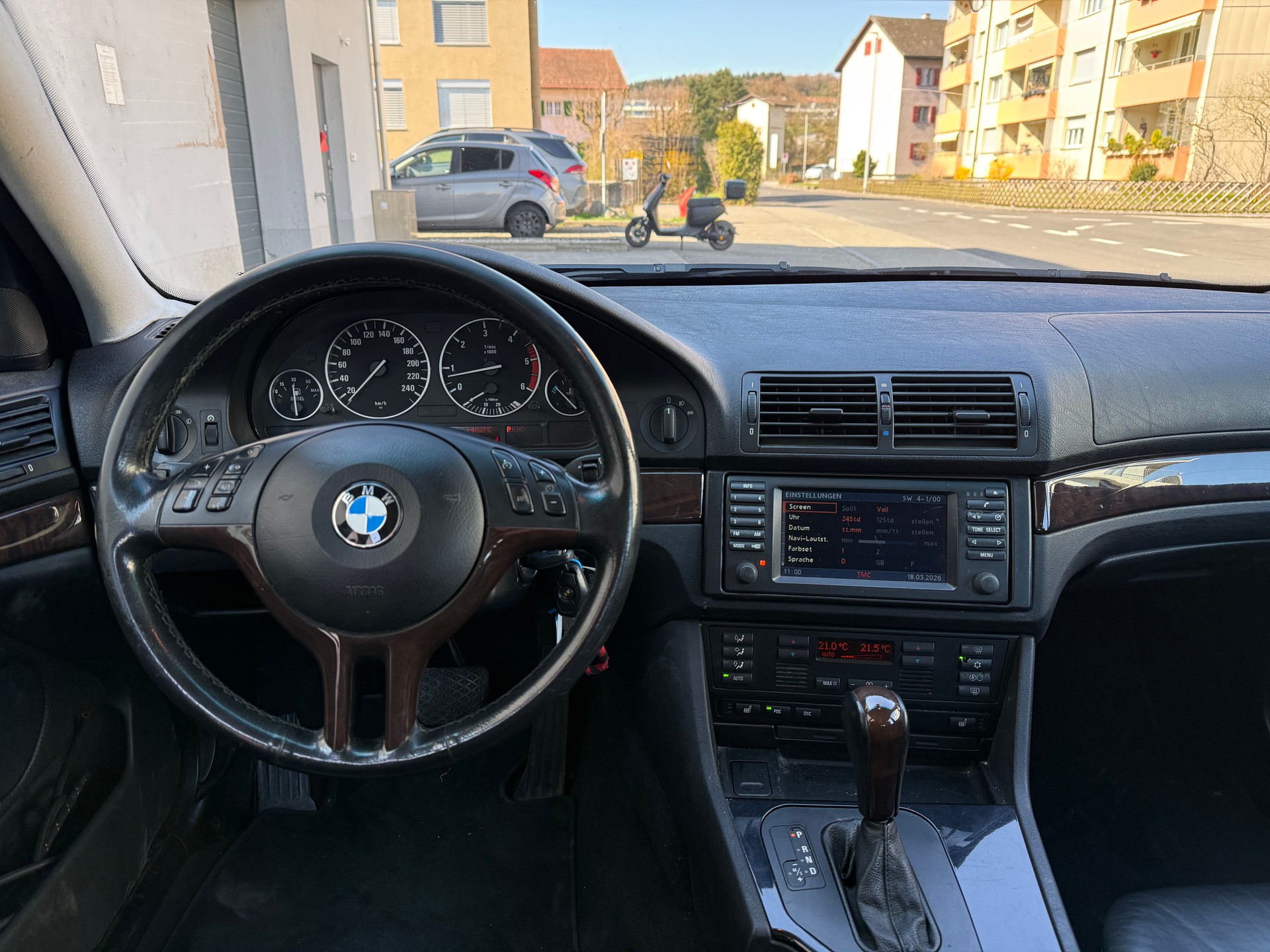 BMW 530d Touring-image-8