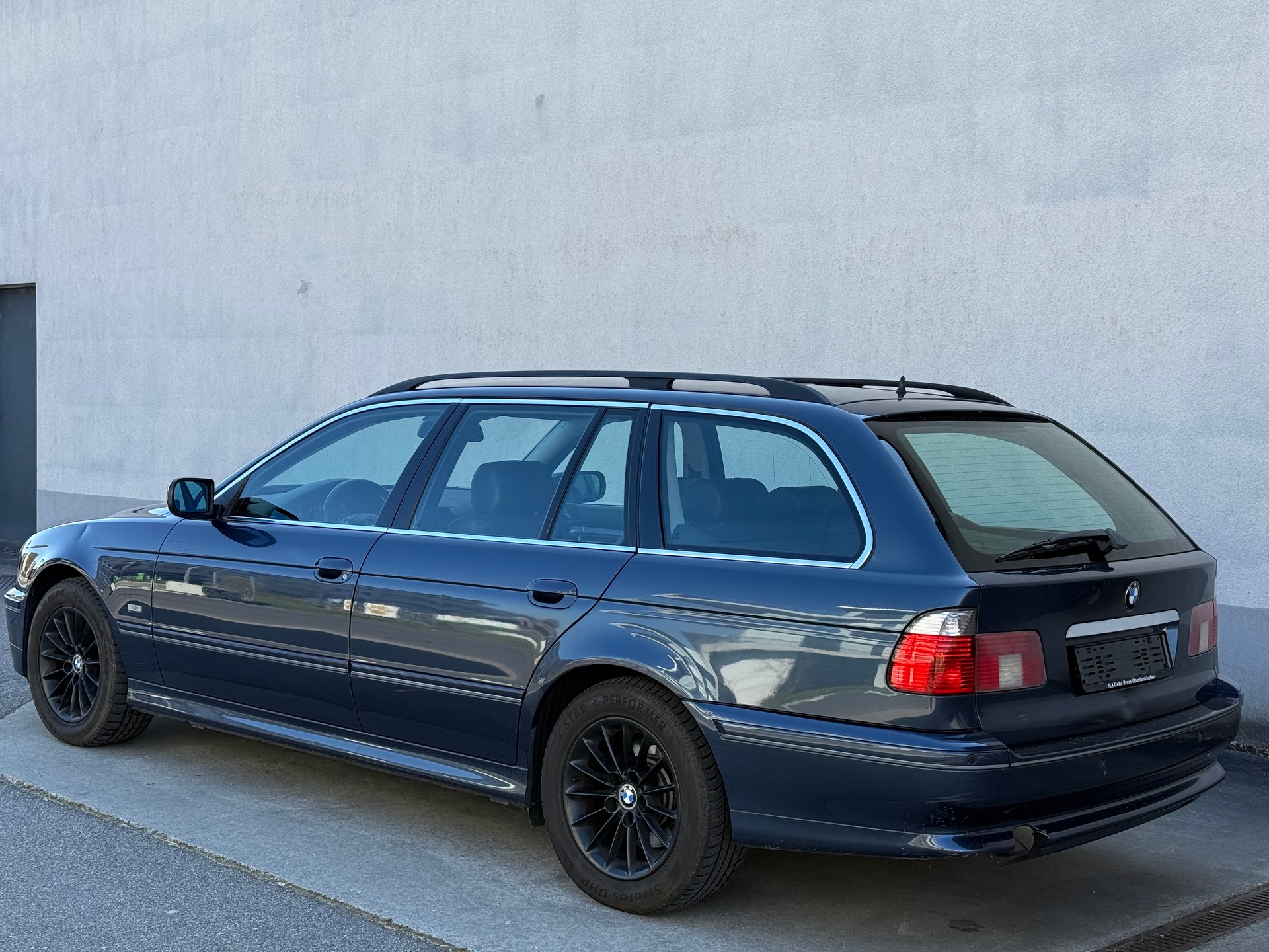 BMW 530d Touring-image-3