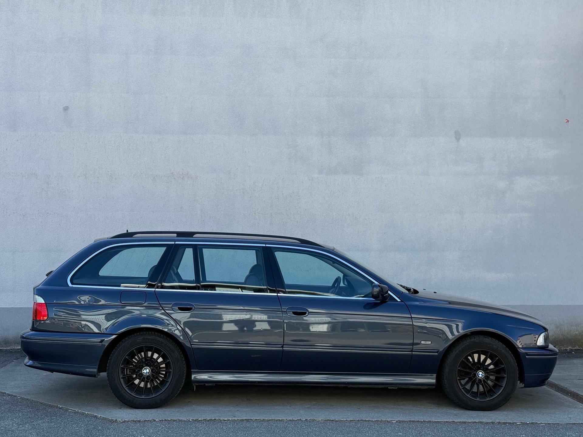 BMW 530d Touring-image-5
