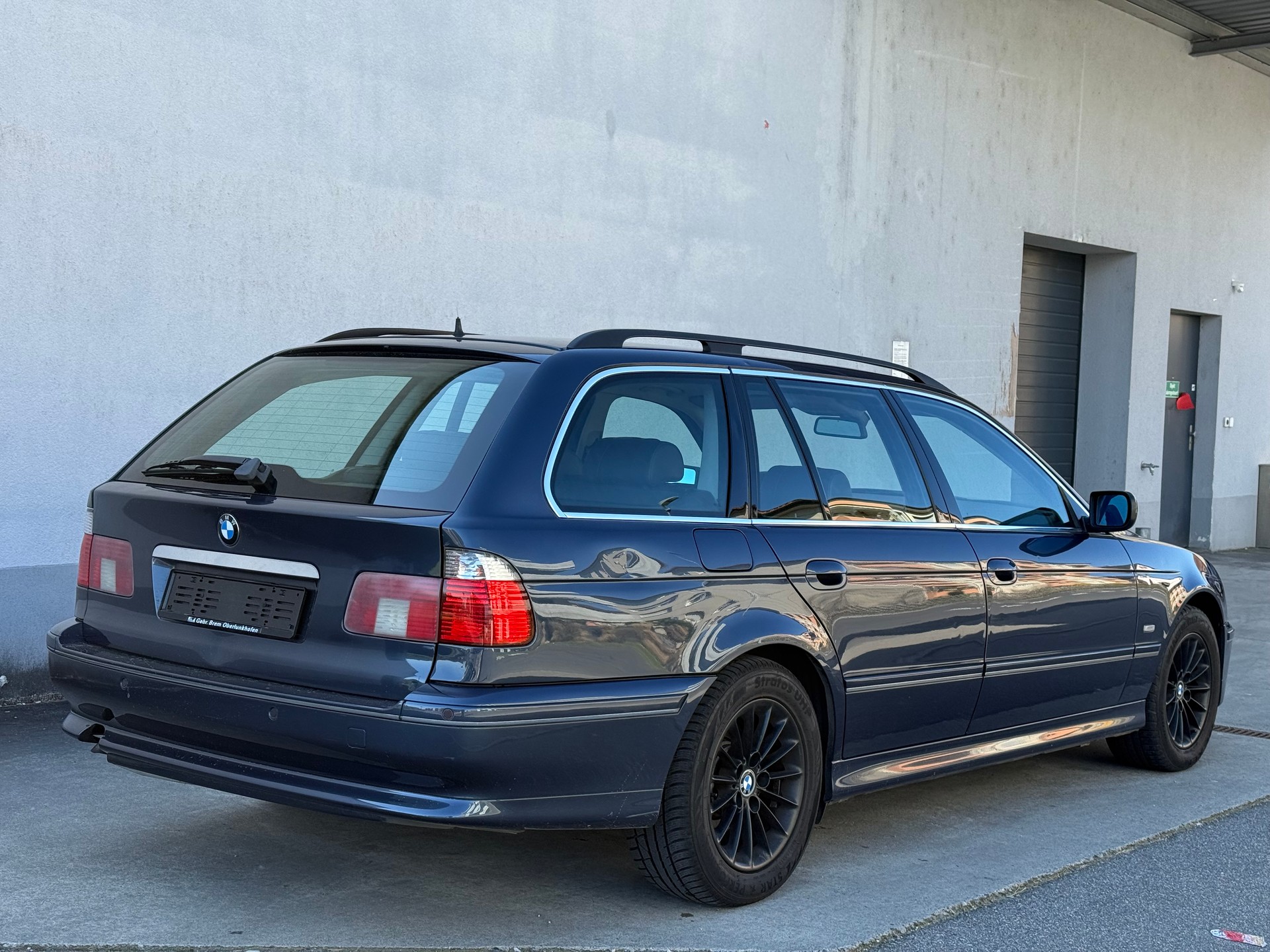 BMW 530d Touring-image-7