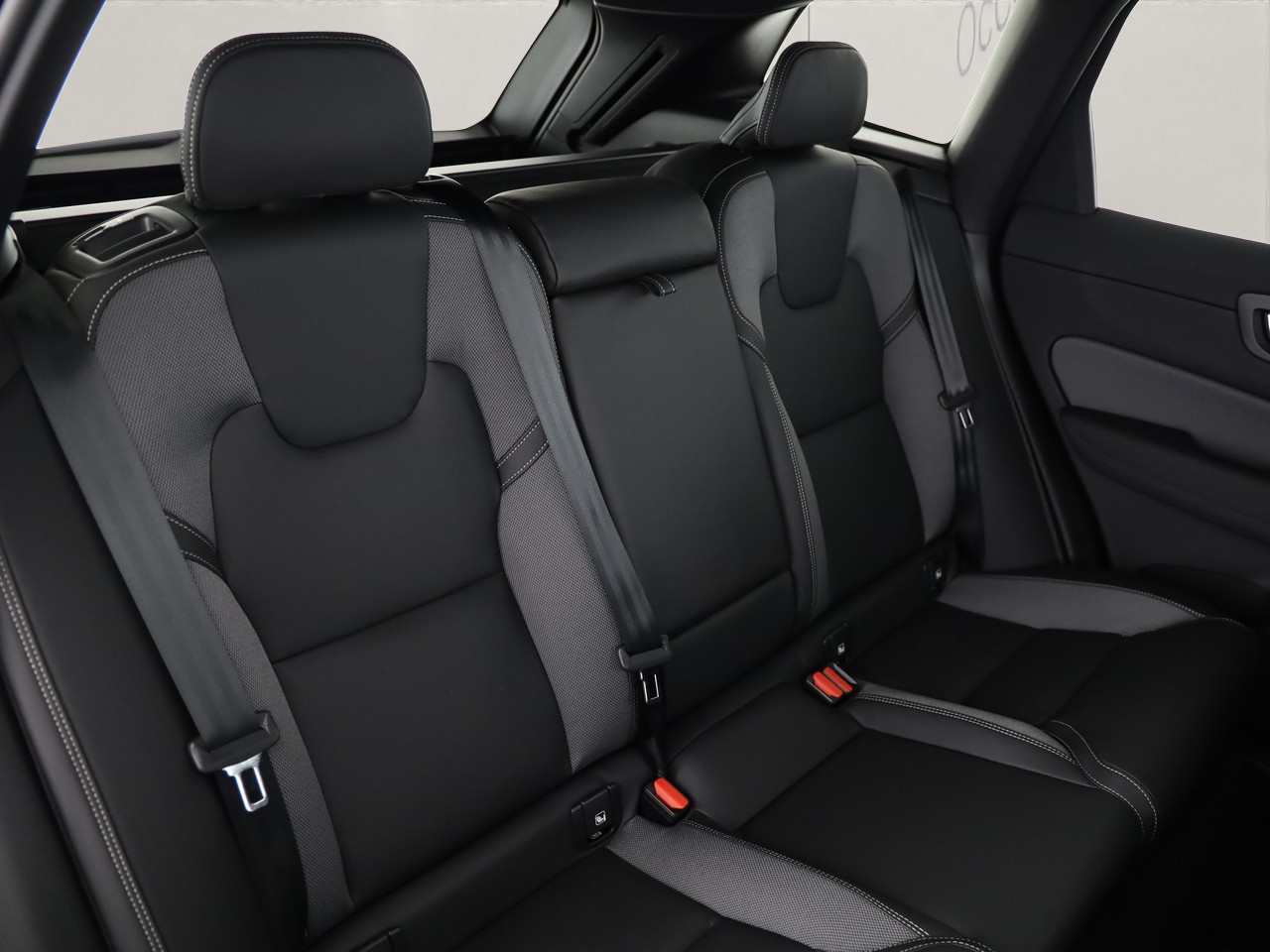VOLVO XC60 2.0 T6 TE Black Edition eAWD .-image-6
