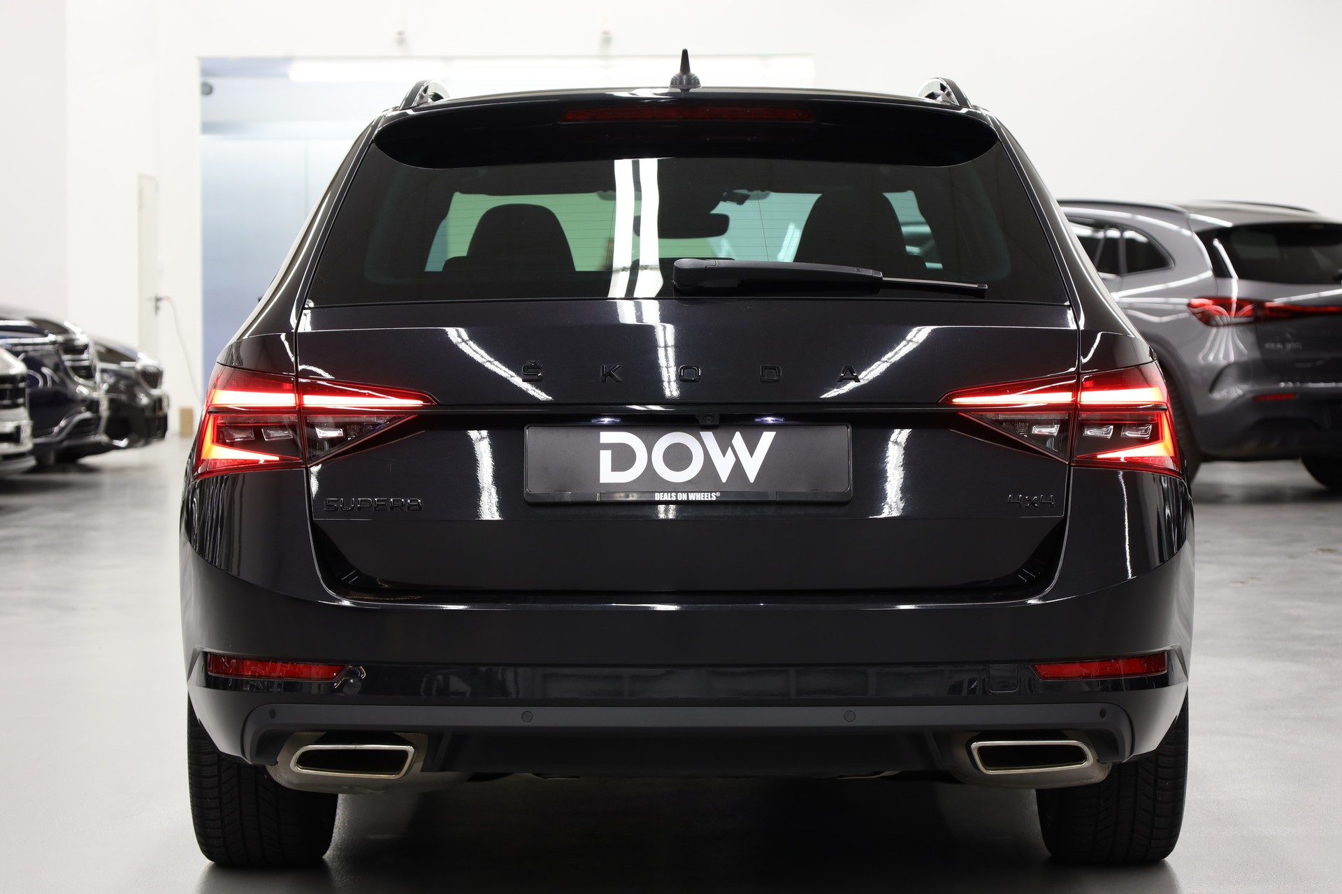 SKODA Superb Combi 2.0 TSI 280 SportLine 4x4 DSG-image-8