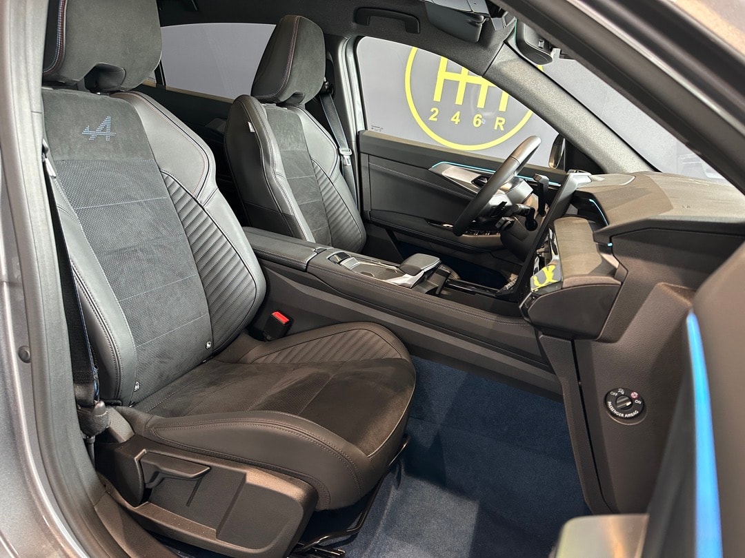 RENAULT Rafale 1.2 E-Tech Plug-in Hybrid 300 4x4 Esprit Alpine-image-19