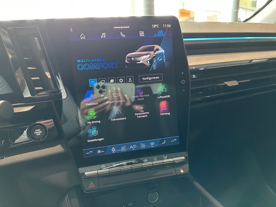 RENAULT Rafale 1.2 E-Tech Plug-in Hybrid 300 4x4 Esprit Alpine-image-16