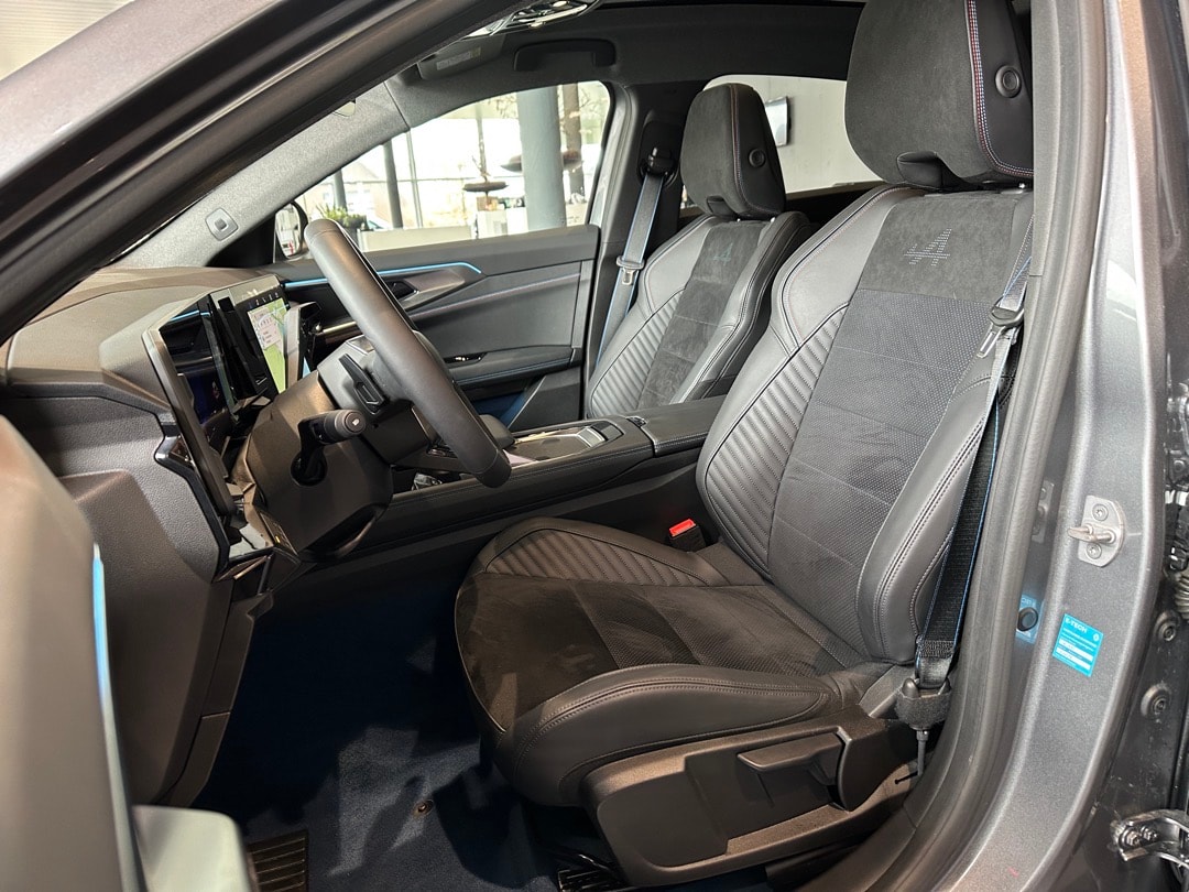 RENAULT Rafale 1.2 E-Tech Plug-in Hybrid 300 4x4 Esprit Alpine-image-12