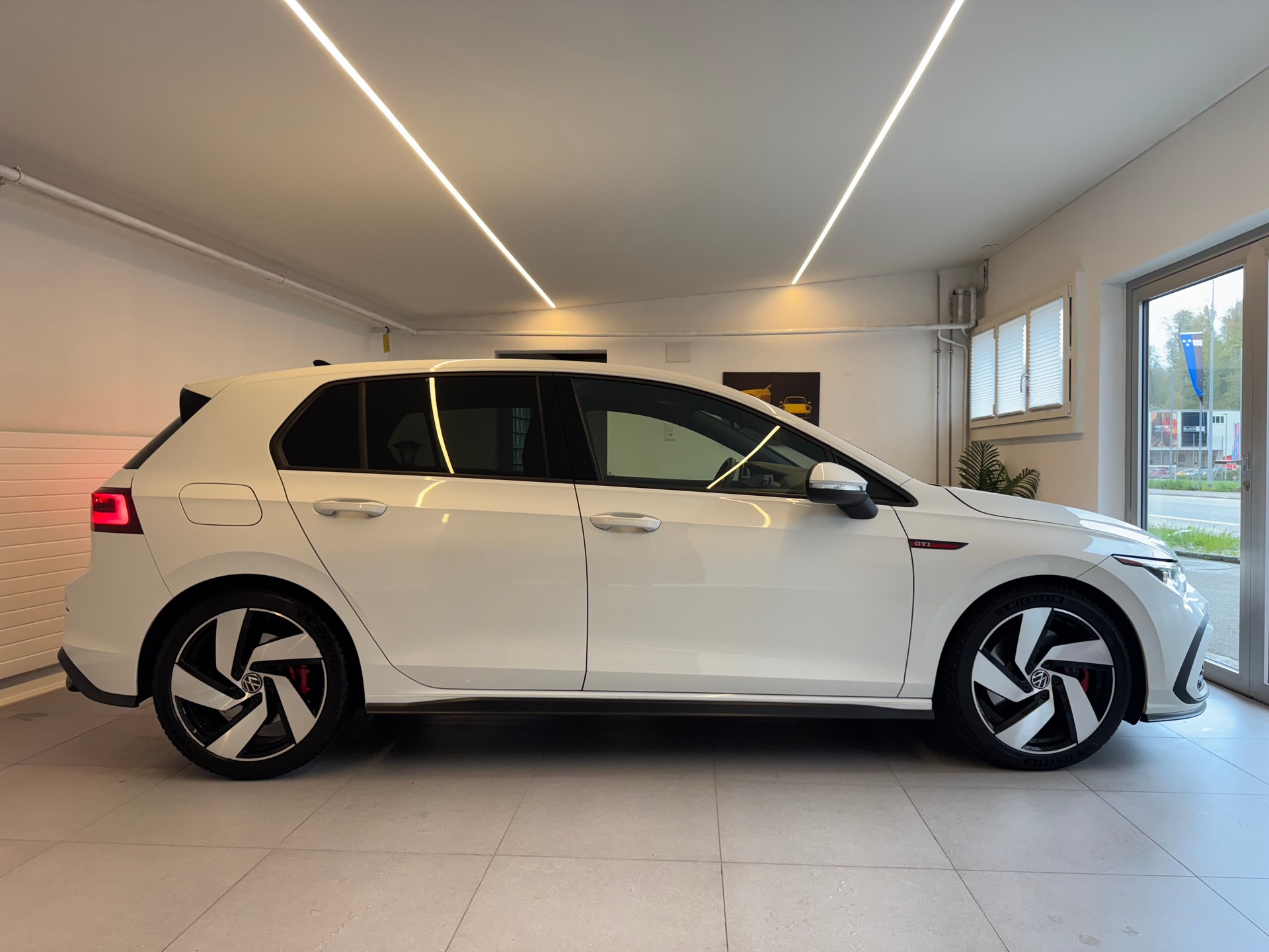 VW Golf 2.0 TSI GTI DSG-image-7