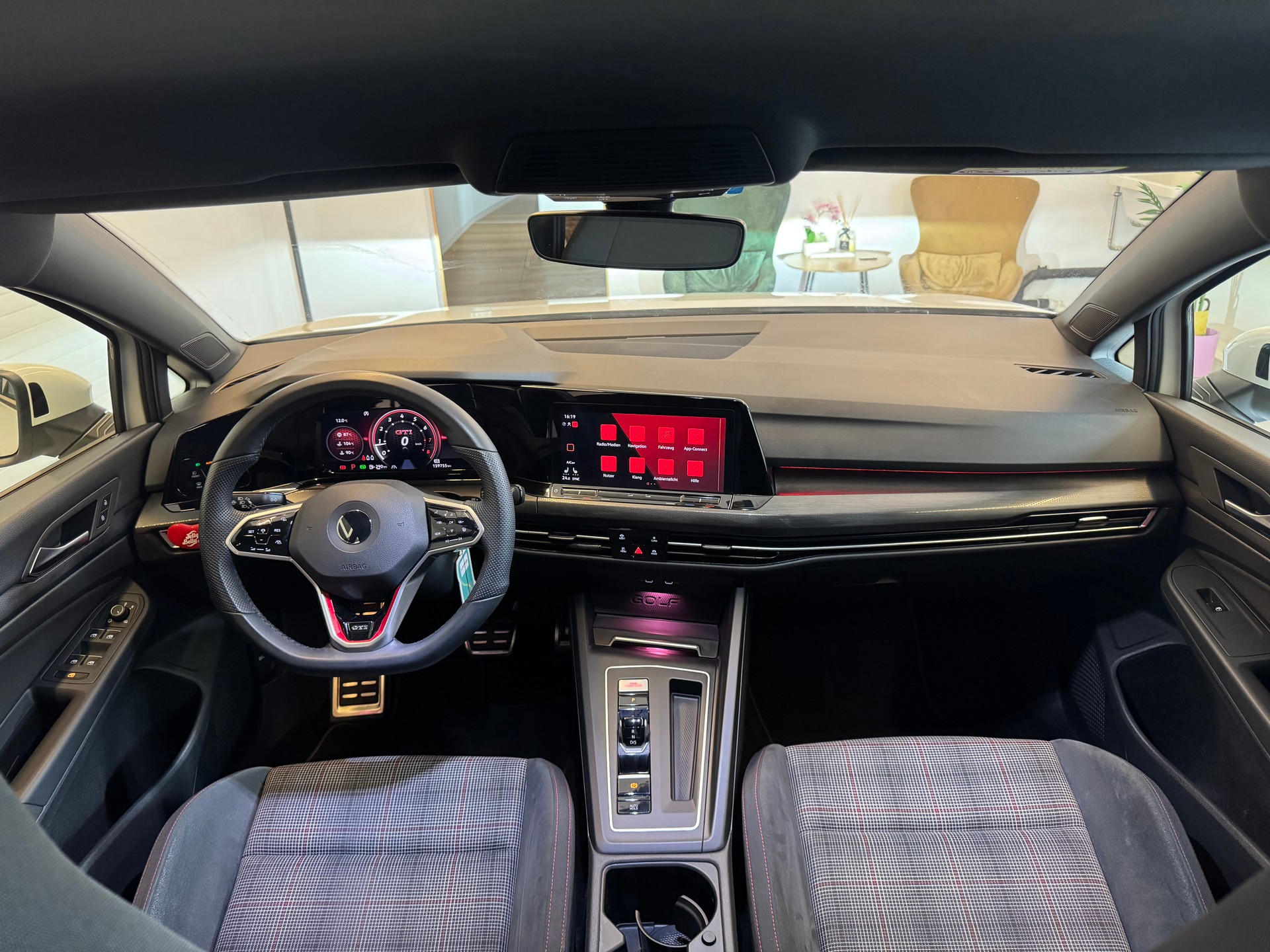 VW Golf 2.0 TSI GTI DSG-image-8