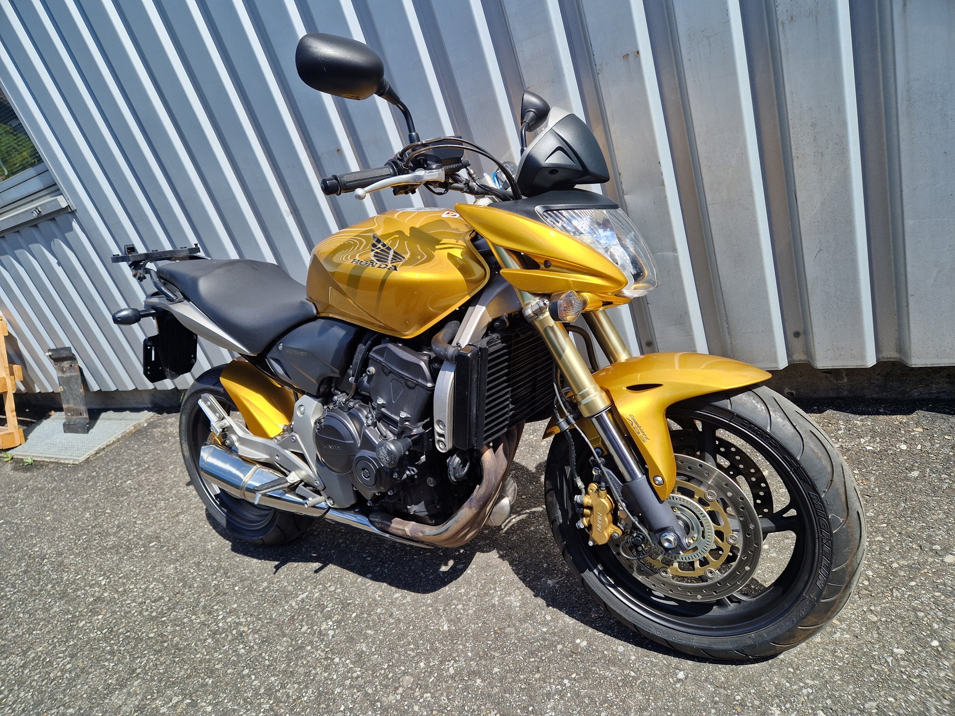 HONDA CB 600 F ABS Hornet Kundenauftrag-showroom-element-1