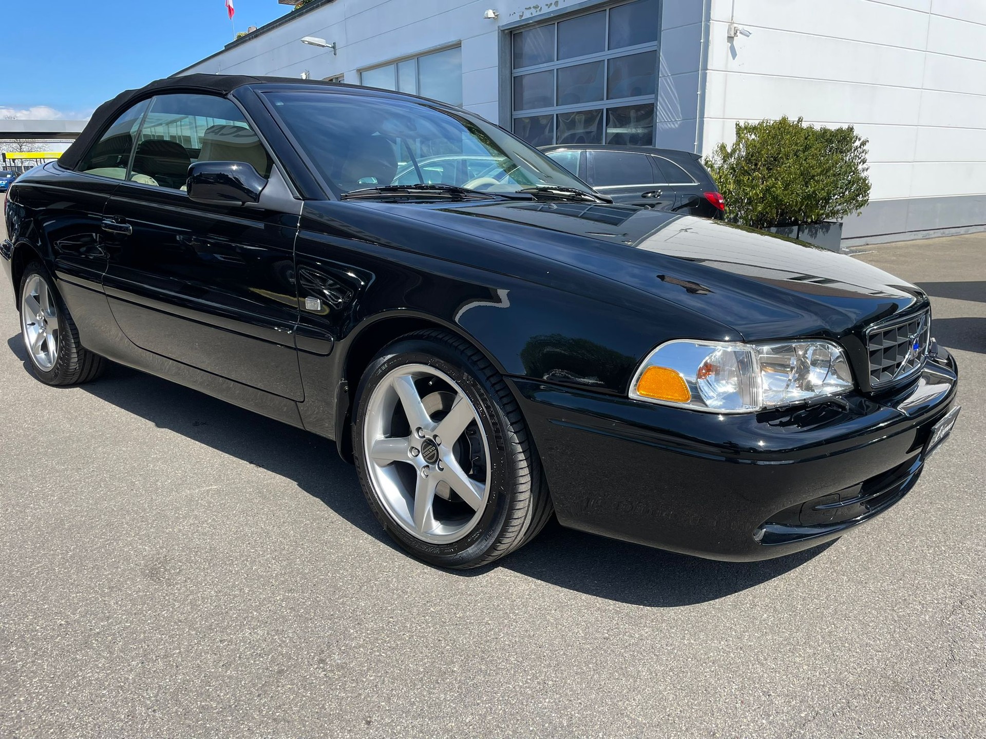 VOLVO C70 Cabriolet 2.4T-image-1
