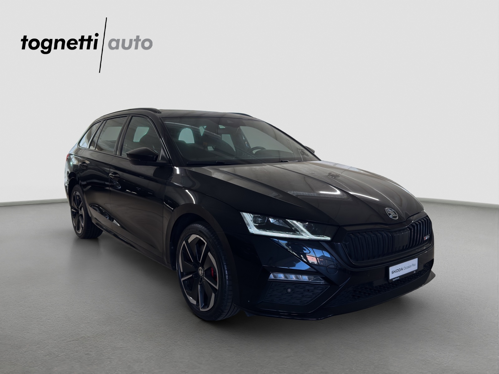 SKODA Octavia Combi 1.4 TSI PHEV DSG RS-image-1