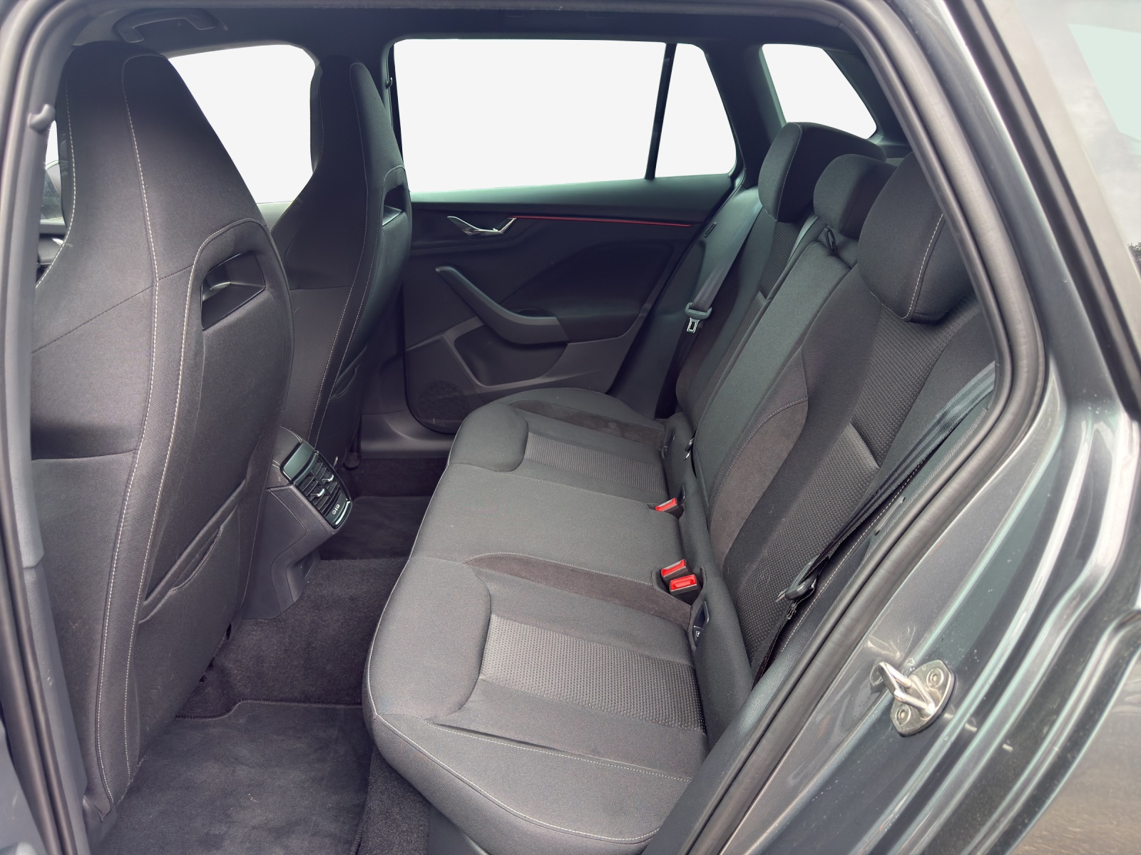 SKODA Kamiq 1.0 TSI Dynamic DSG-image-11