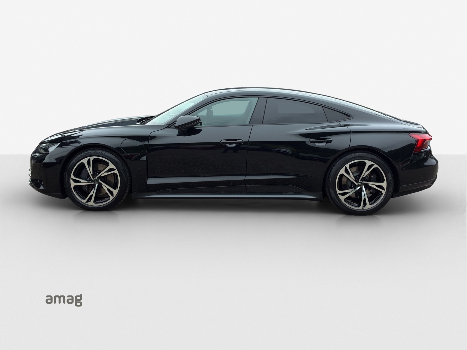 AUDI e-tron GT quattro-image-1