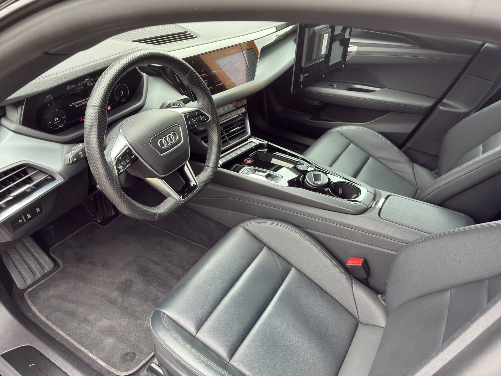 AUDI e-tron GT quattro-image-9
