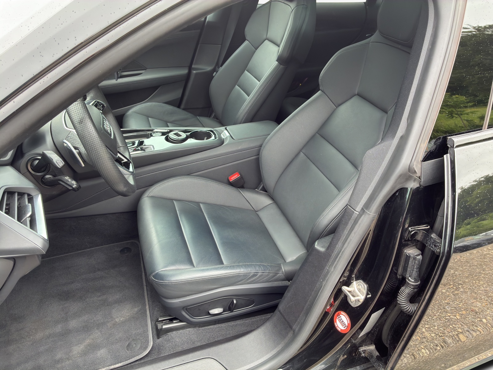 AUDI e-tron GT quattro-image-8