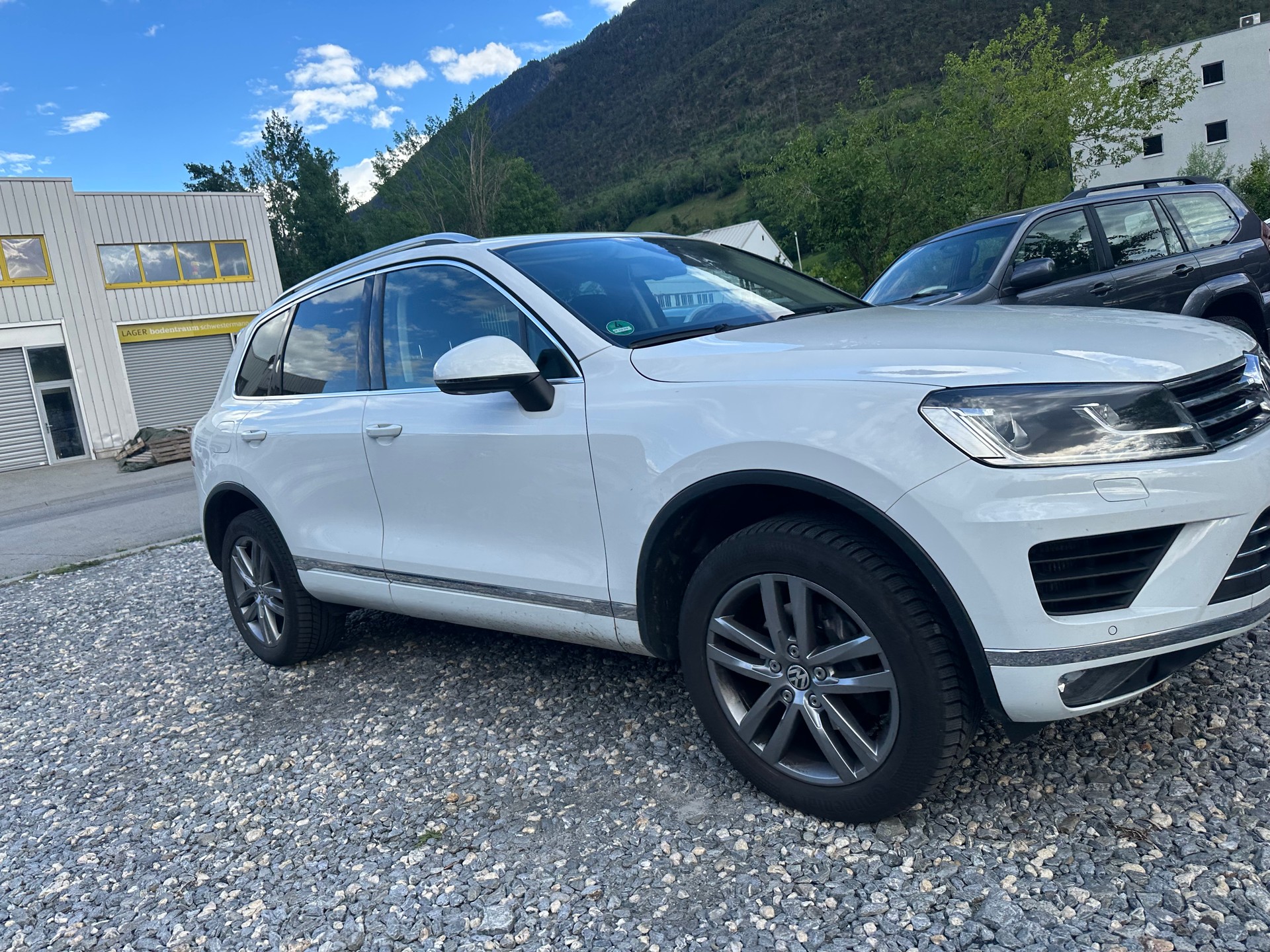 VW Touareg 3.0 TDI BMT Peak Tiptronic-image-5
