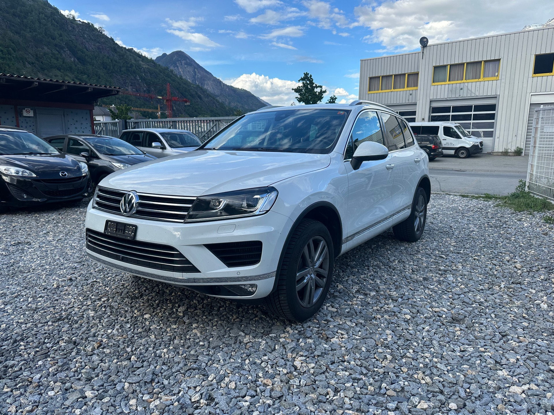 VW Touareg 3.0 TDI BMT Peak Tiptronic-image-2