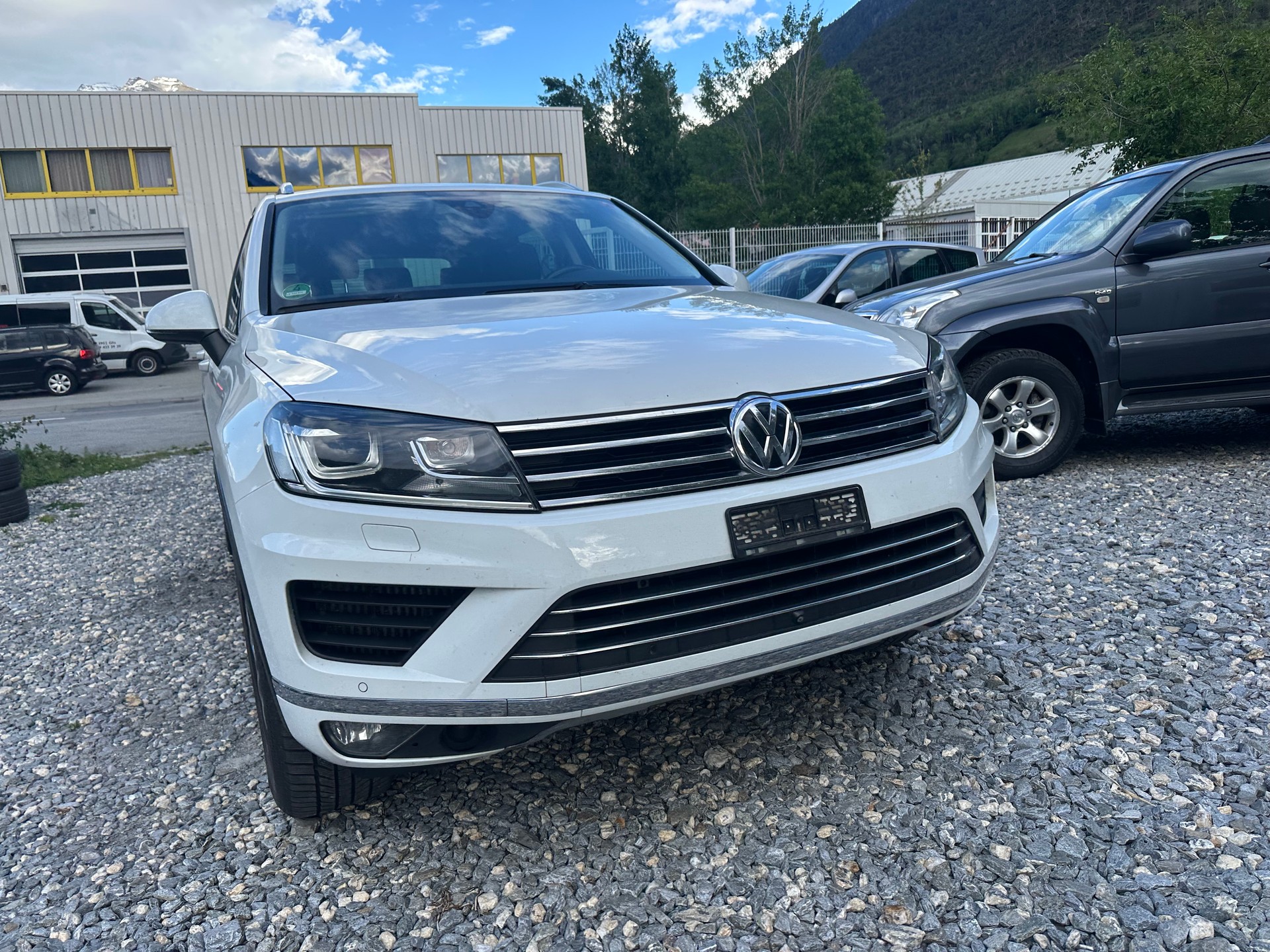 VW Touareg 3.0 TDI BMT Peak Tiptronic-image-0