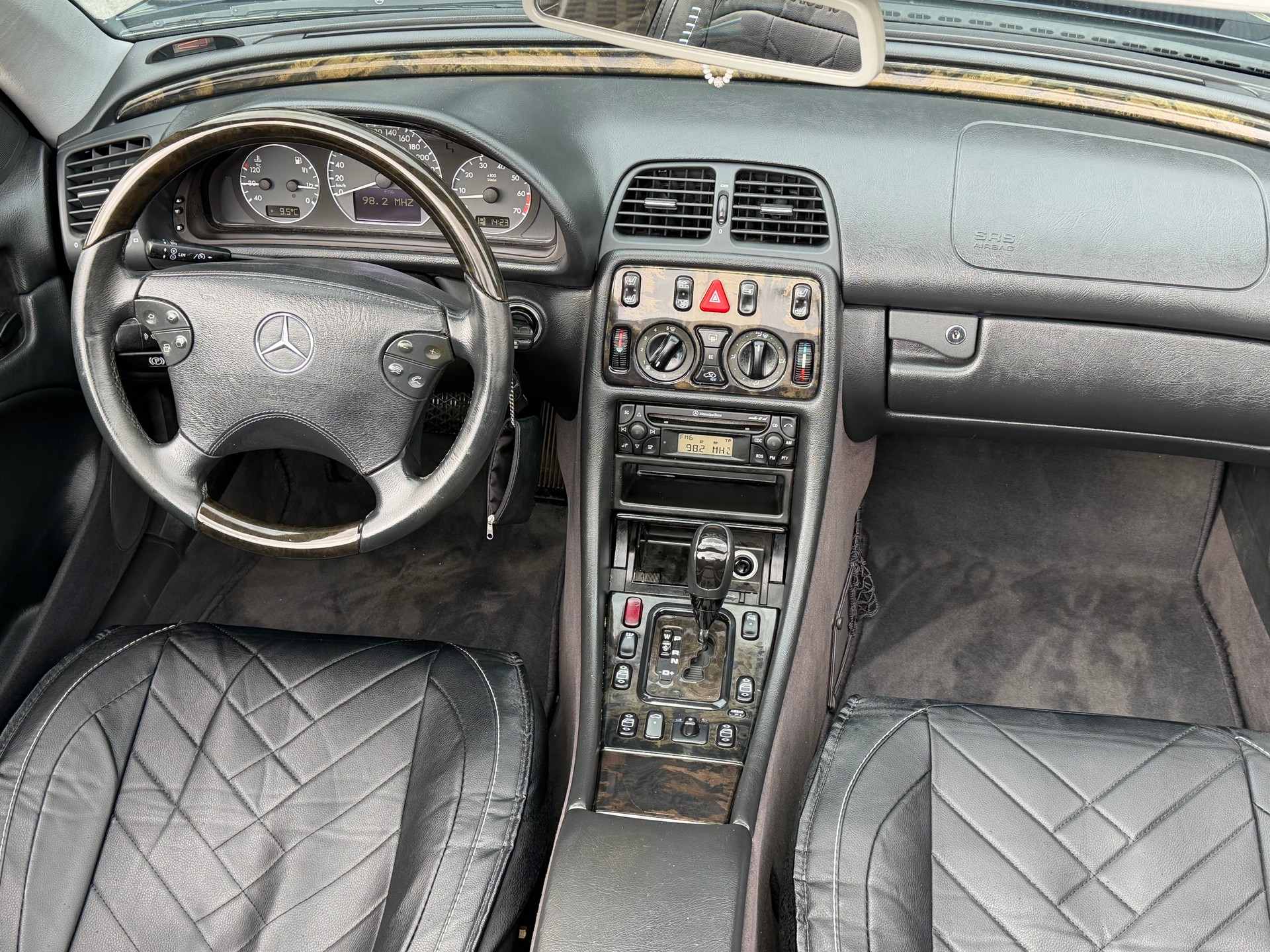 MERCEDES-BENZ CLK 200 Kompressor Avantgarde-image-12