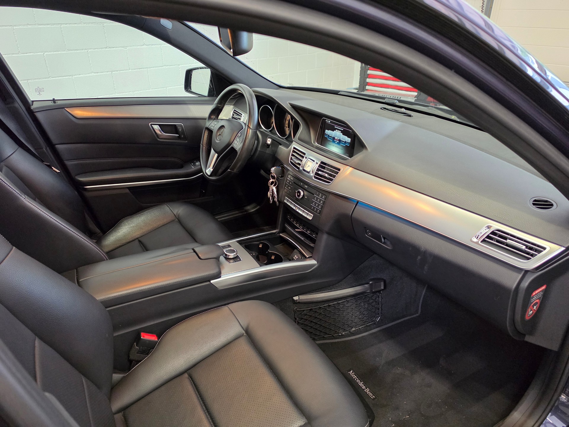 MERCEDES-BENZ E 220 BlueTEC Avantgarde Sport-Paket 4Matic 7G-Tronic-image-19