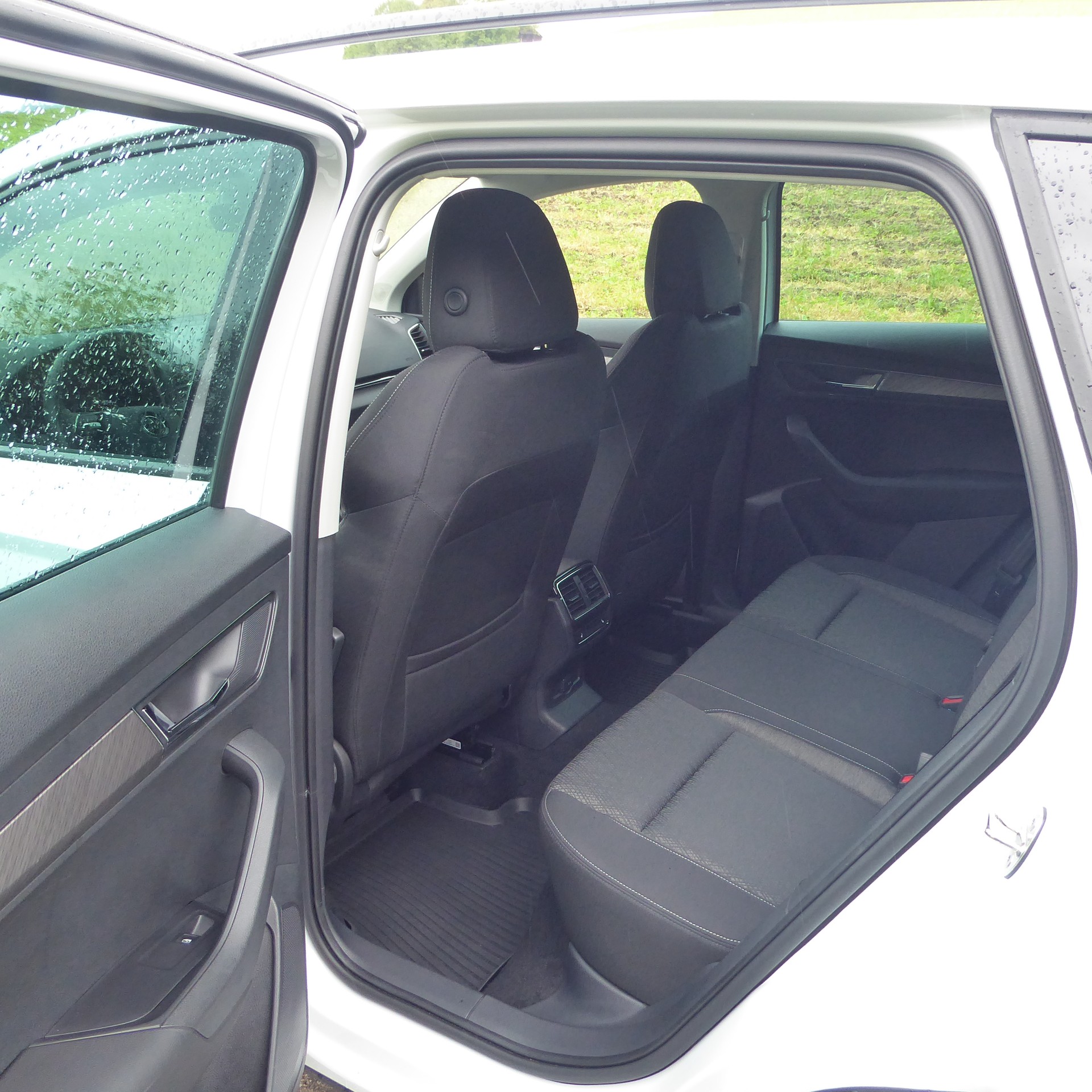 SKODA Karoq 2.0 TDI CR Style 4x4 DSG-image-5