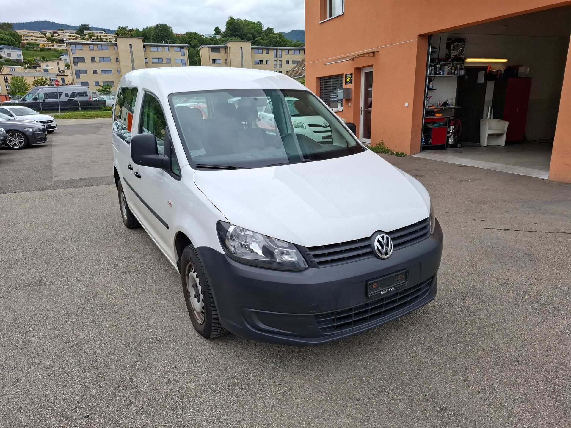 VW Caddy 1.6 TDI-image-2