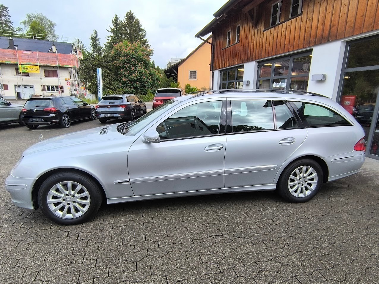 MERCEDES-BENZ E 350 Elégance 4Matic Automatic-image-1
