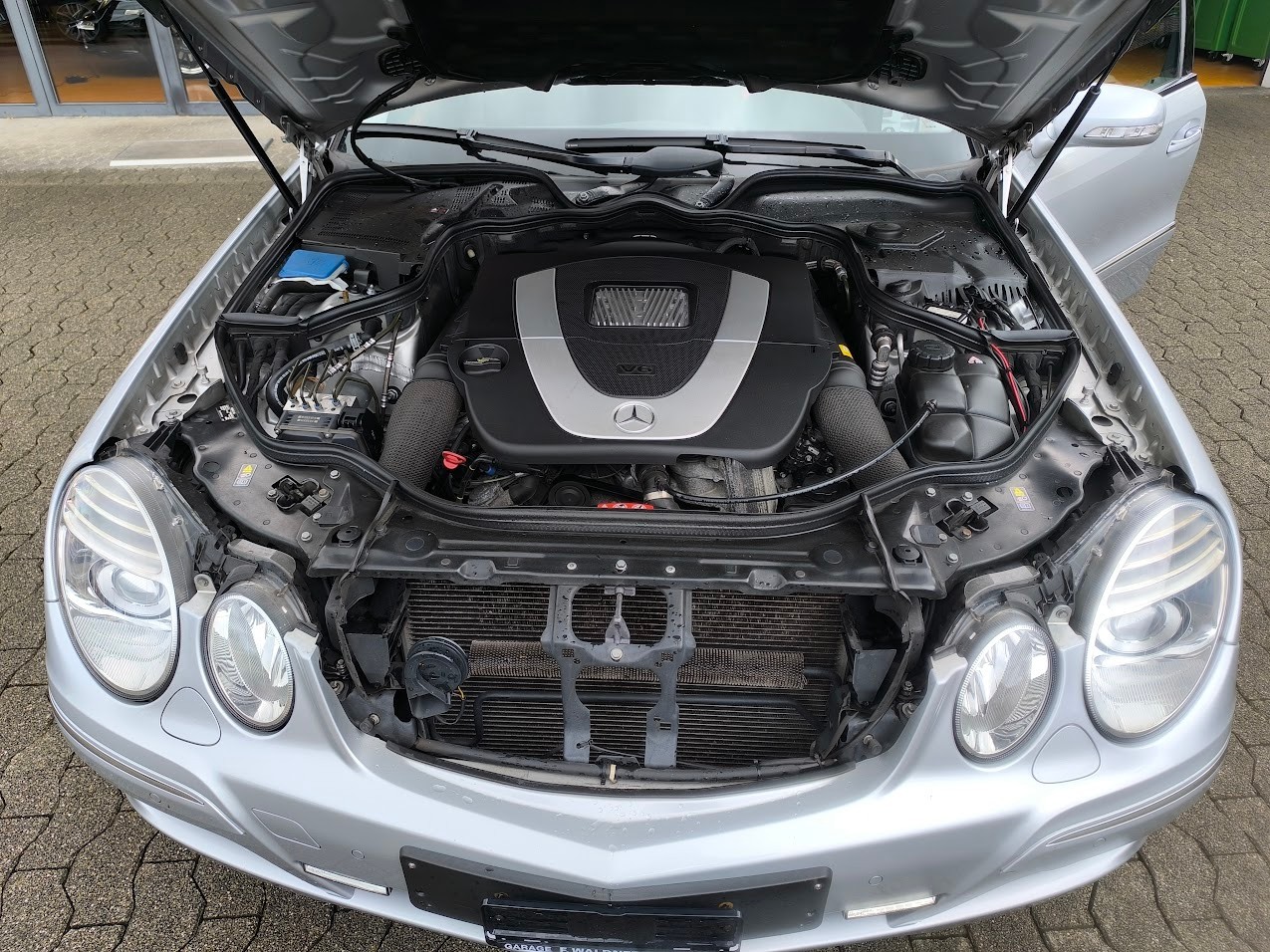 MERCEDES-BENZ E 350 Elégance 4Matic Automatic-image-15