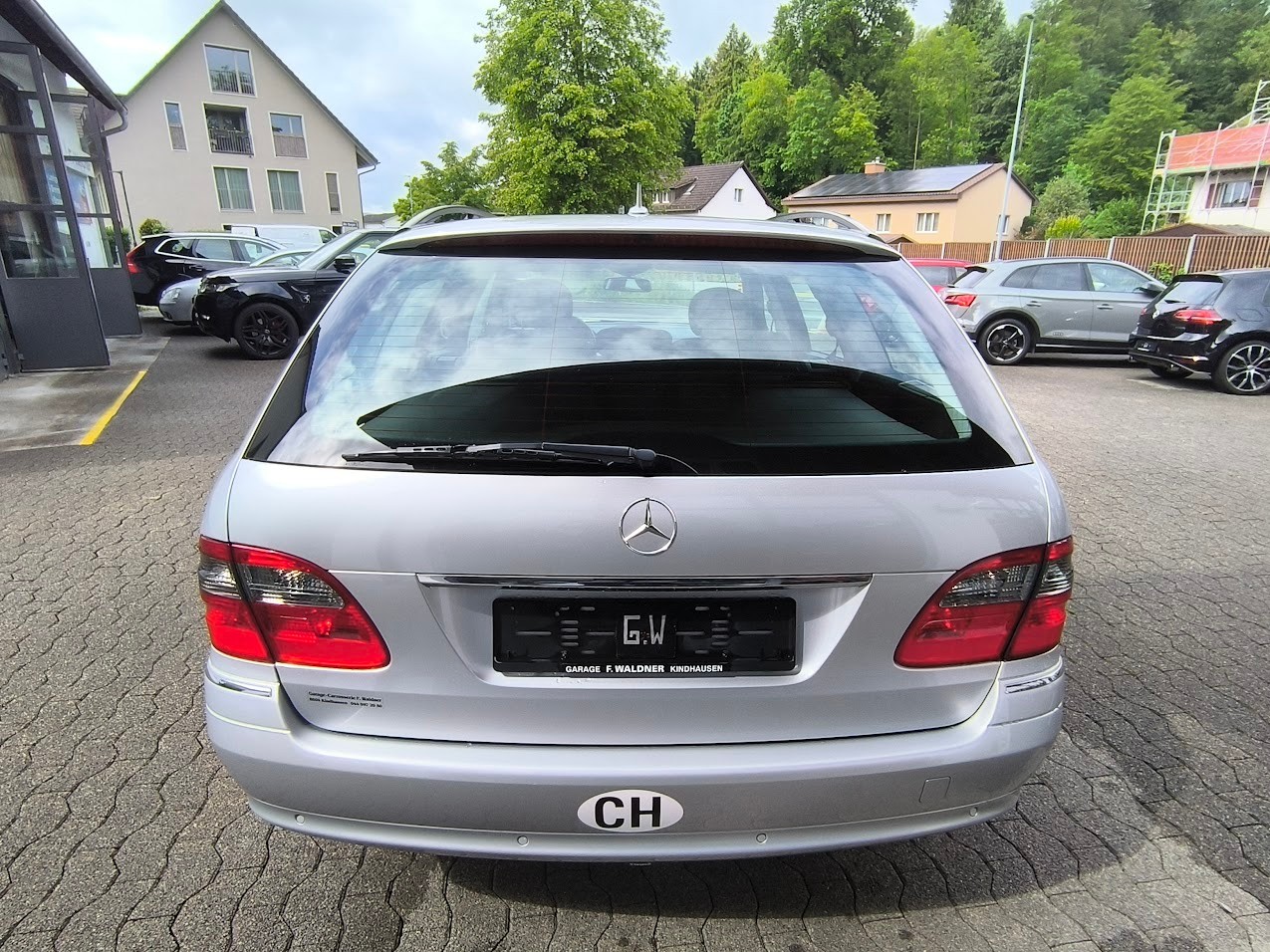 MERCEDES-BENZ E 350 Elégance 4Matic Automatic-image-3