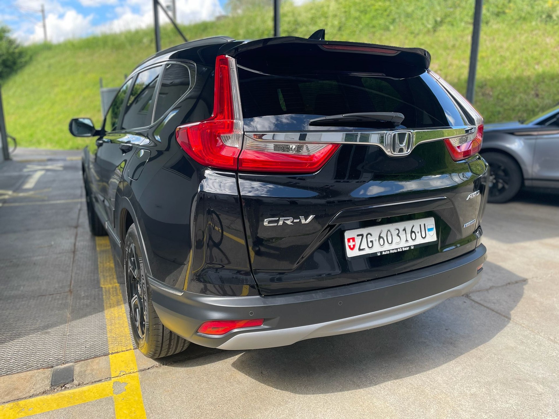 HONDA CR-V 2.0i MMD Hybrid Executive 4WD Automatic-image-5