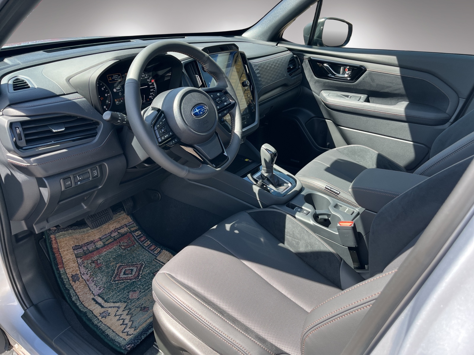 SUBARU Forester 2.0i e-Boxer Luxury-image-8