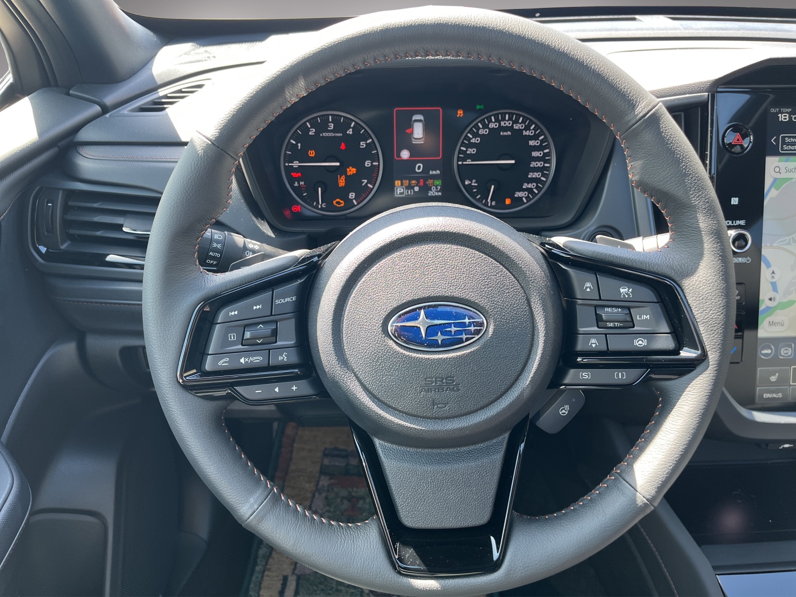 SUBARU Forester 2.0i e-Boxer Luxury-image-12