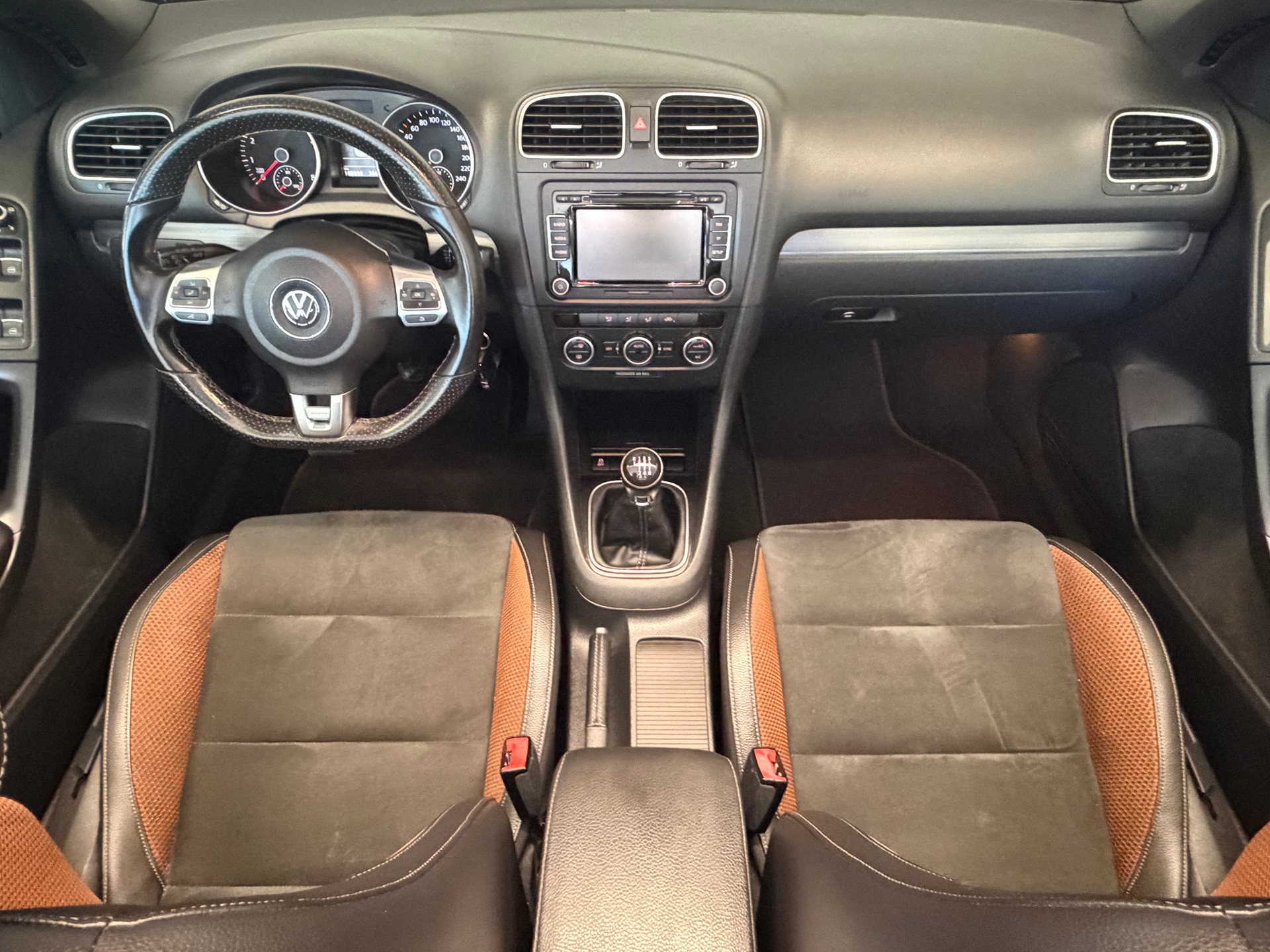 VW Golf Cabrio 1.4 TSI Karmann-image-8