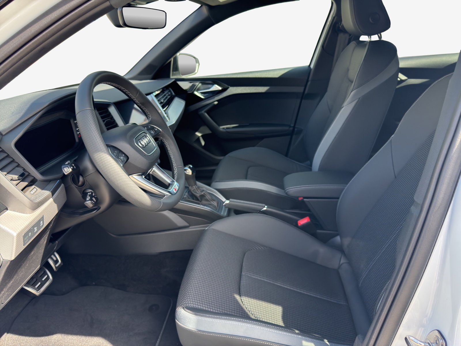 AUDI A1 Sportback 30 TFSI S Line Attraction S-tronic-image-7